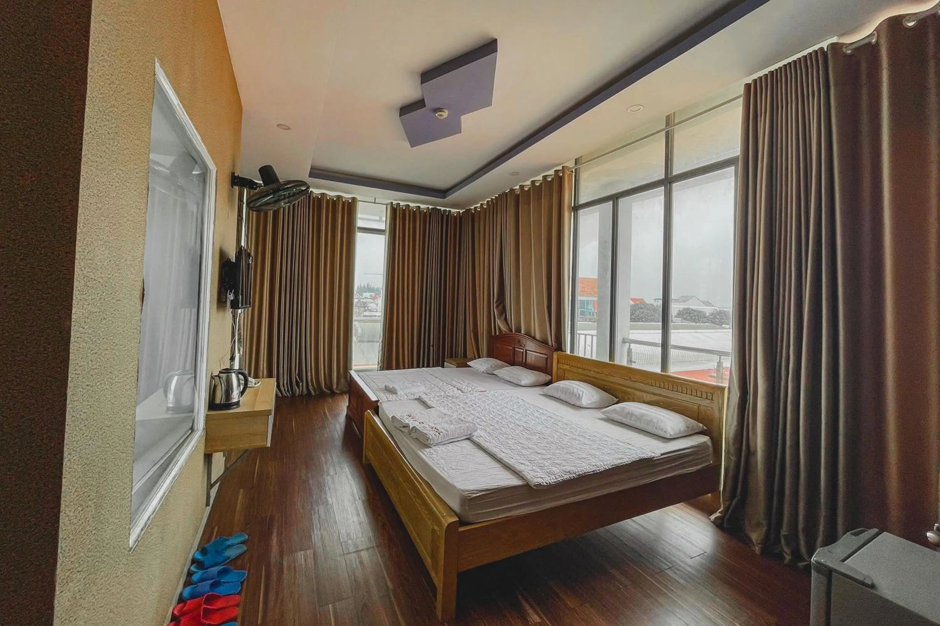 Bedroom, Bed in Sky Hotel