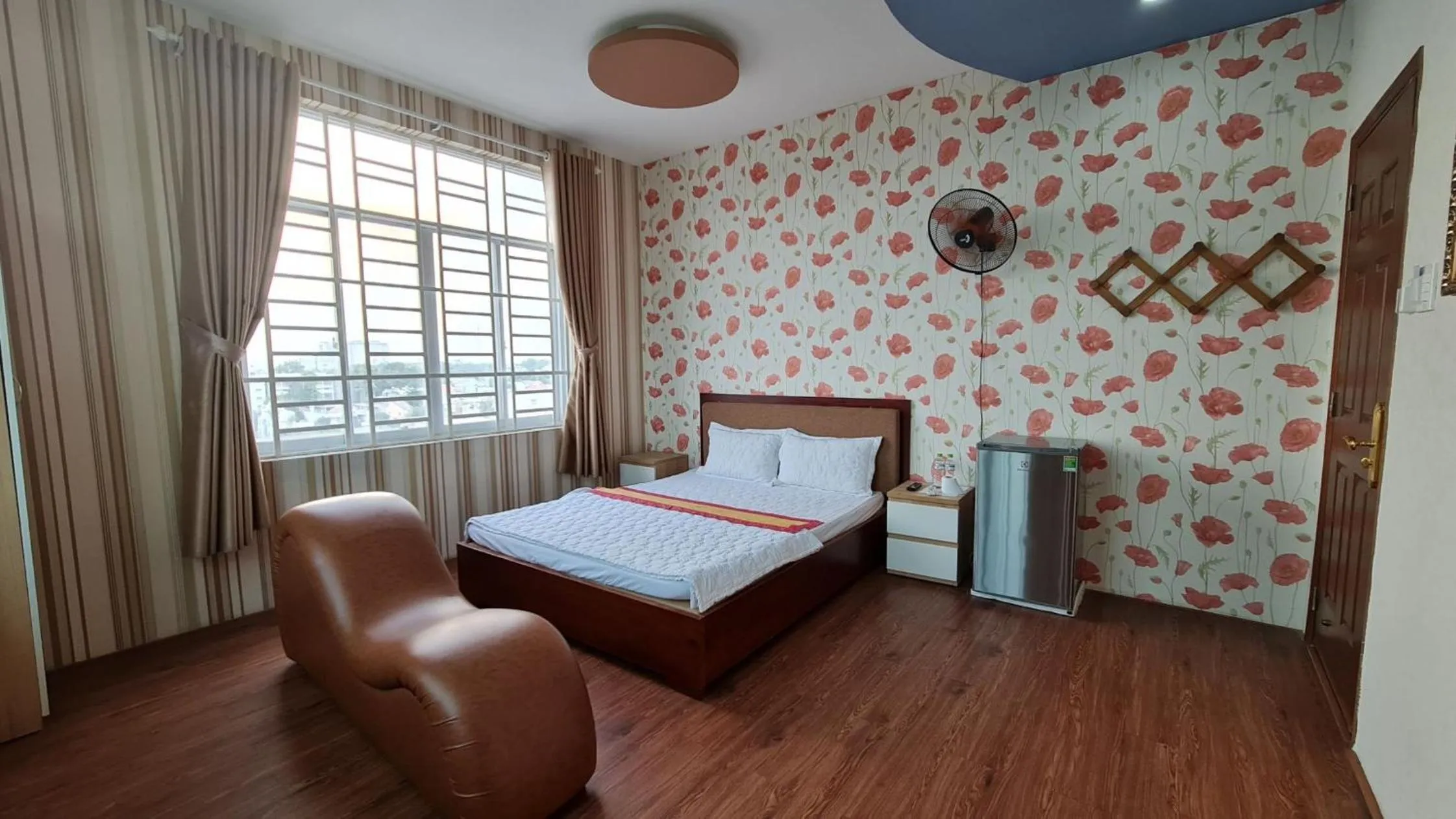 Property building, Bed in Sky Hotel