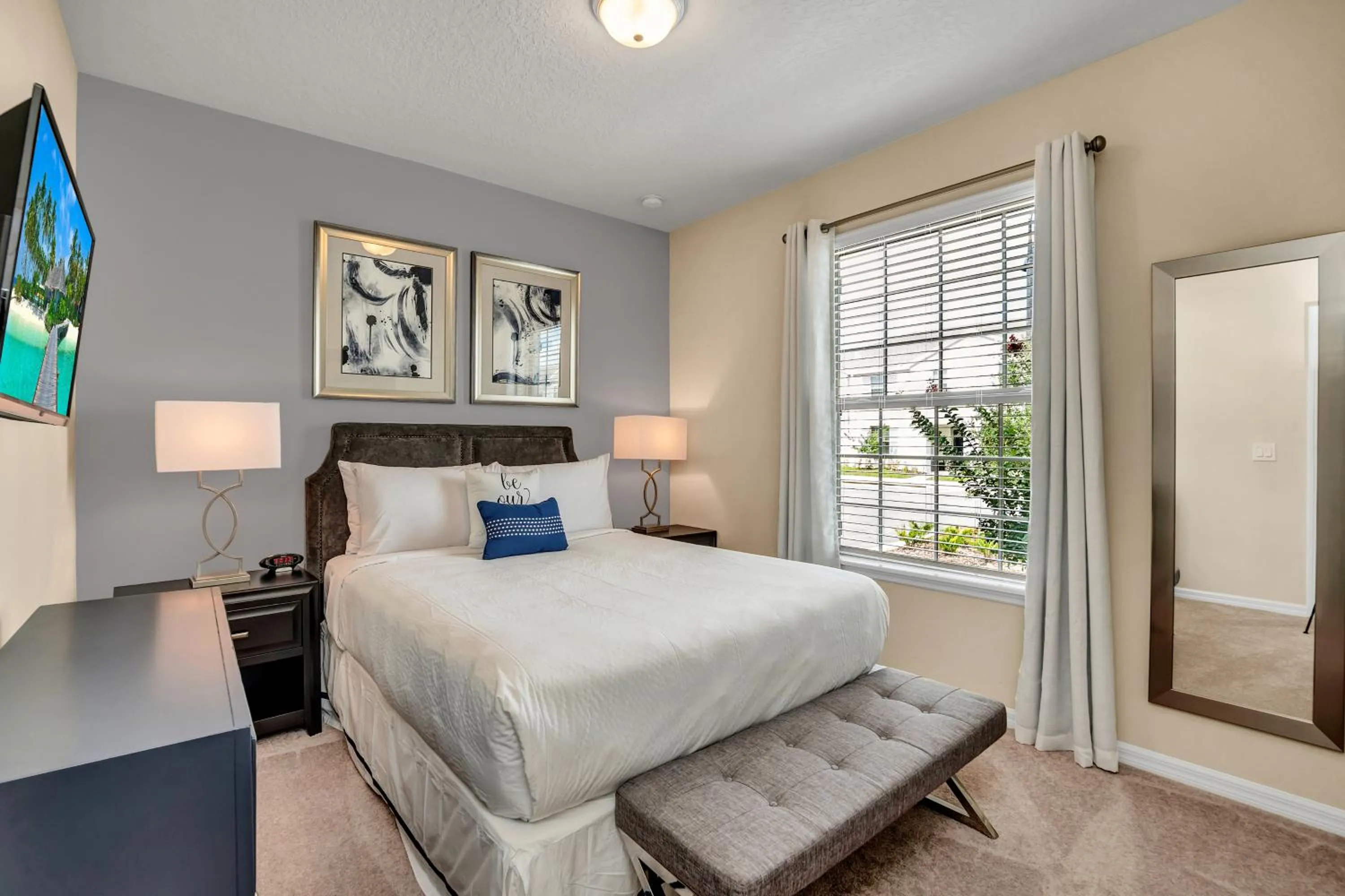 Bed in Townhome with Private Splash Pool FREE Waterpark