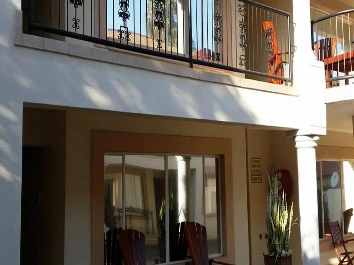 Facade/entrance in Country Blue Luxury Guest House