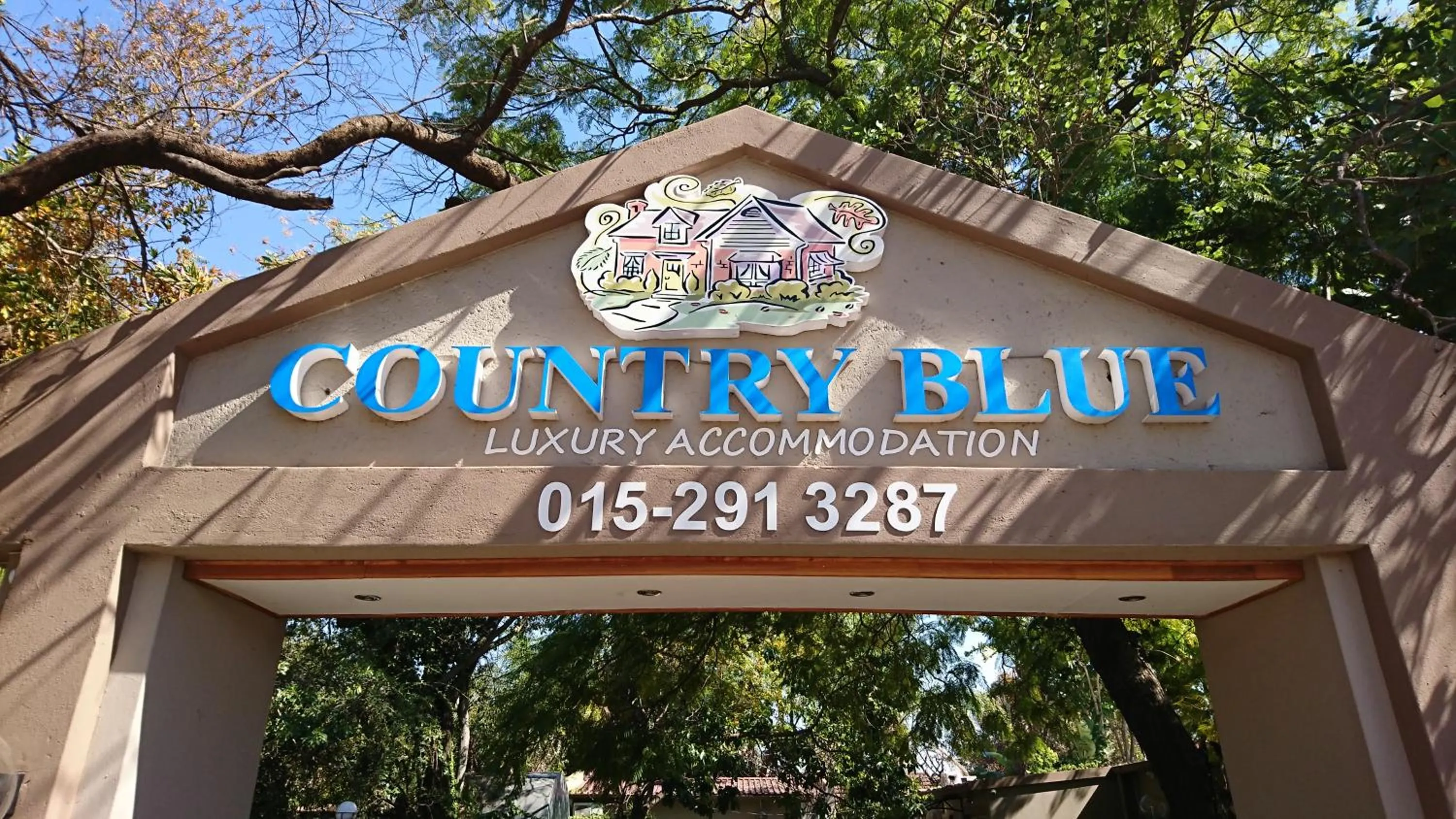 Country Blue Luxury Guest House