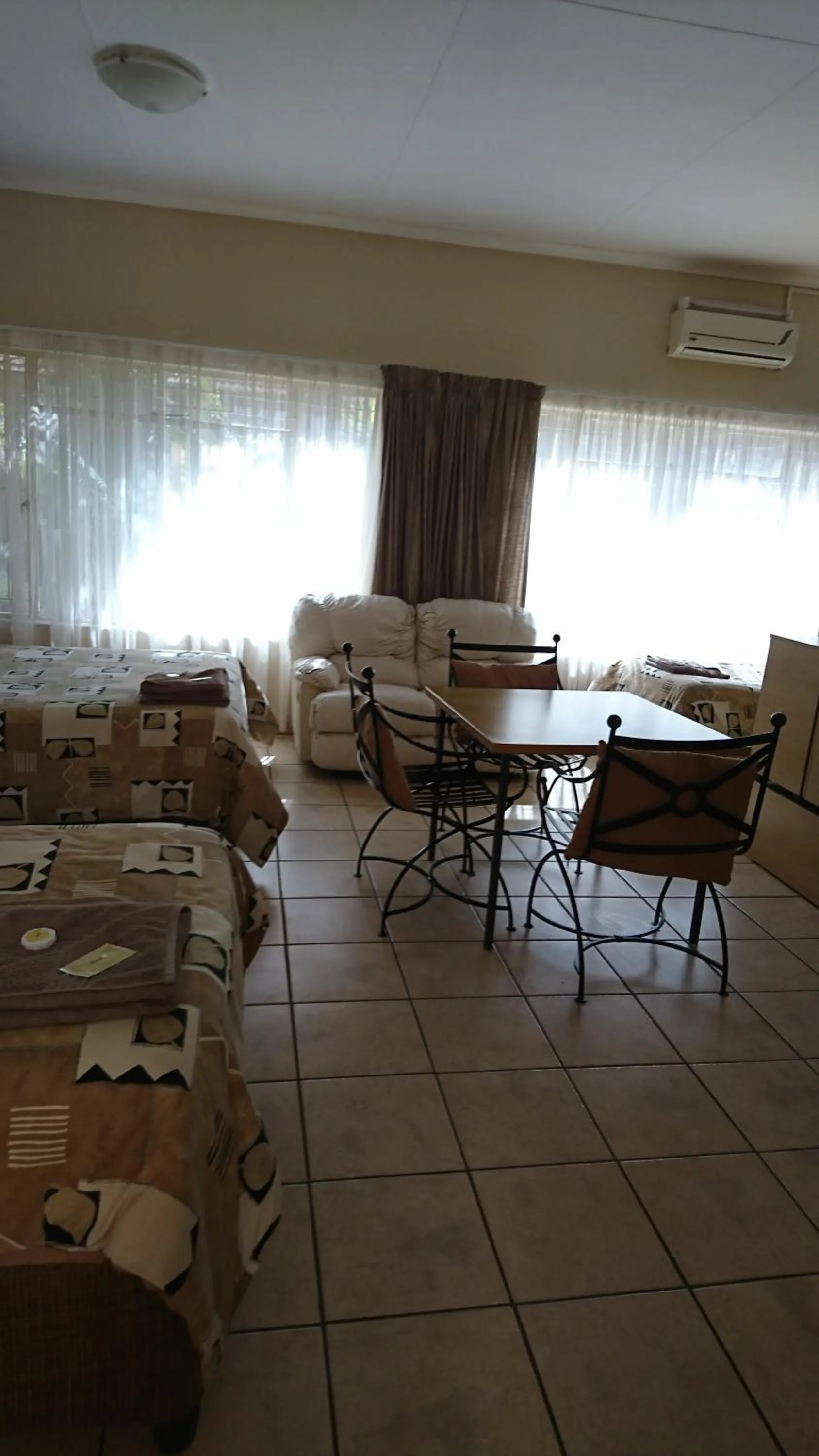 Country Blue Luxury Guest House