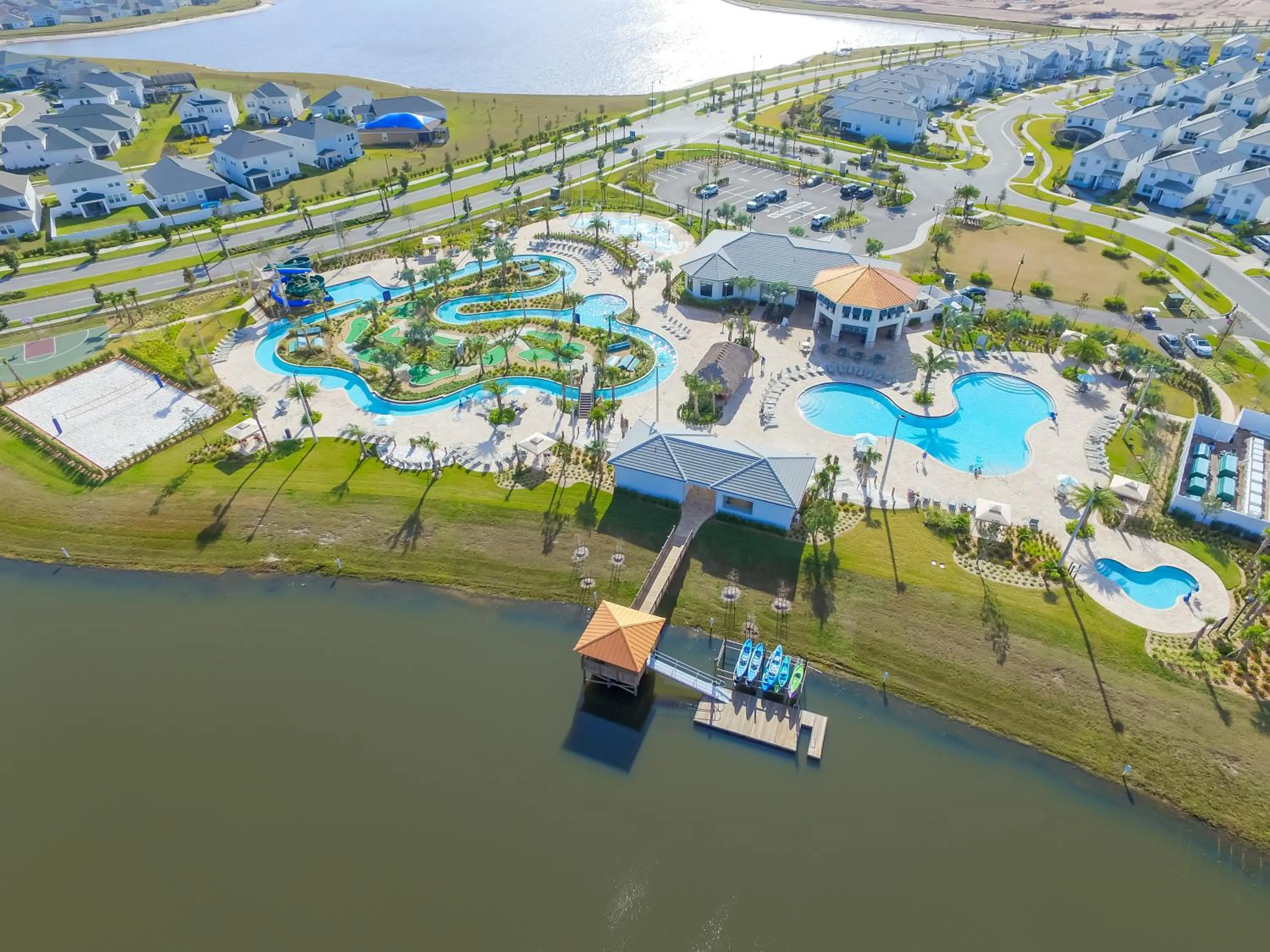 Updated Condo, 5 mi to Disney, On-site Water Park