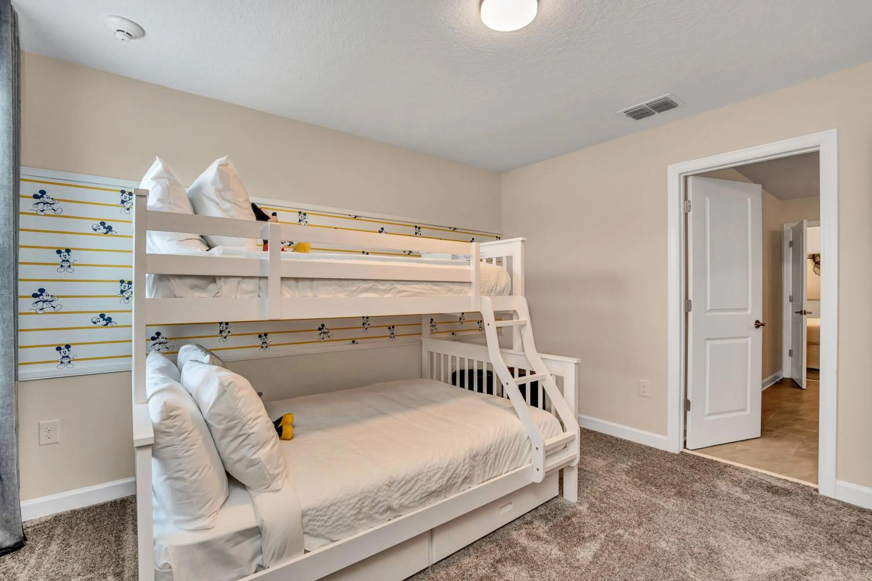 Bed in VILLA wPrivate Pool & Game Room near Disney