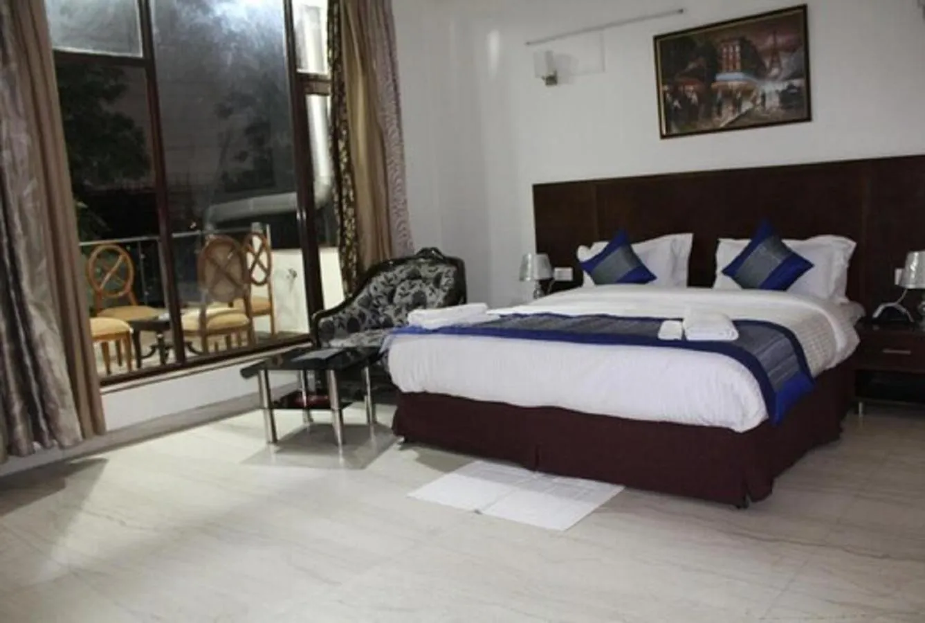 Bed in Lime Tree Hotel Sushant Lok Gurgaon Sector 29 Next to IFFCO CHOWK metro
