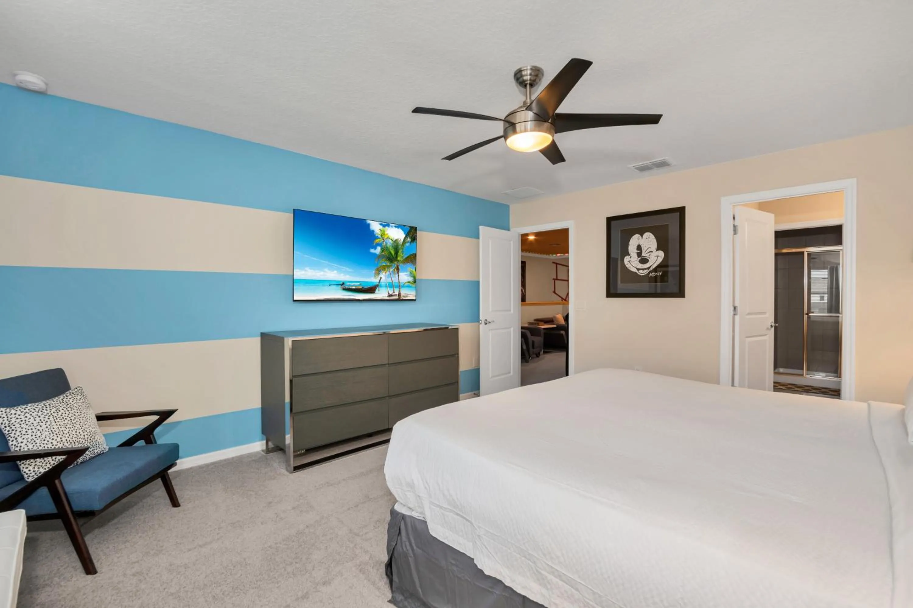 Bed in Townhome wPrivate Pool & Themed Rooms, near WDW
