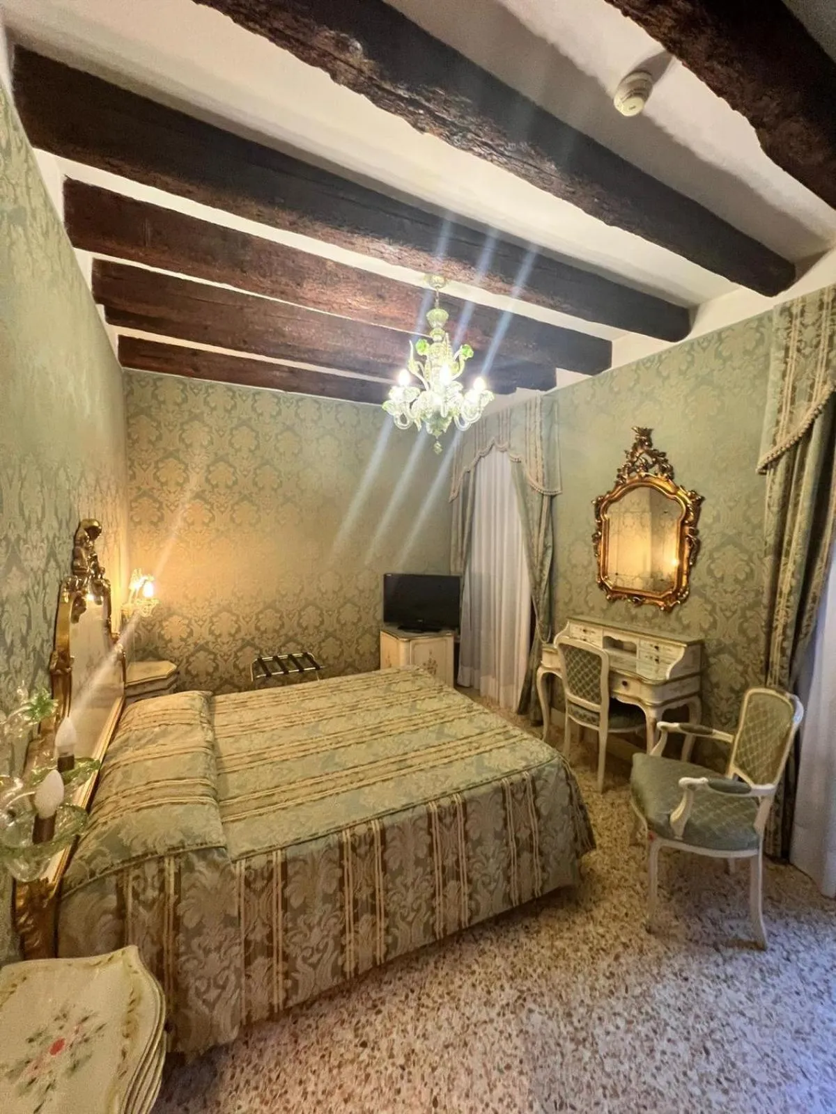 Bedroom, Bed in Hotel Ca' Dogaressa