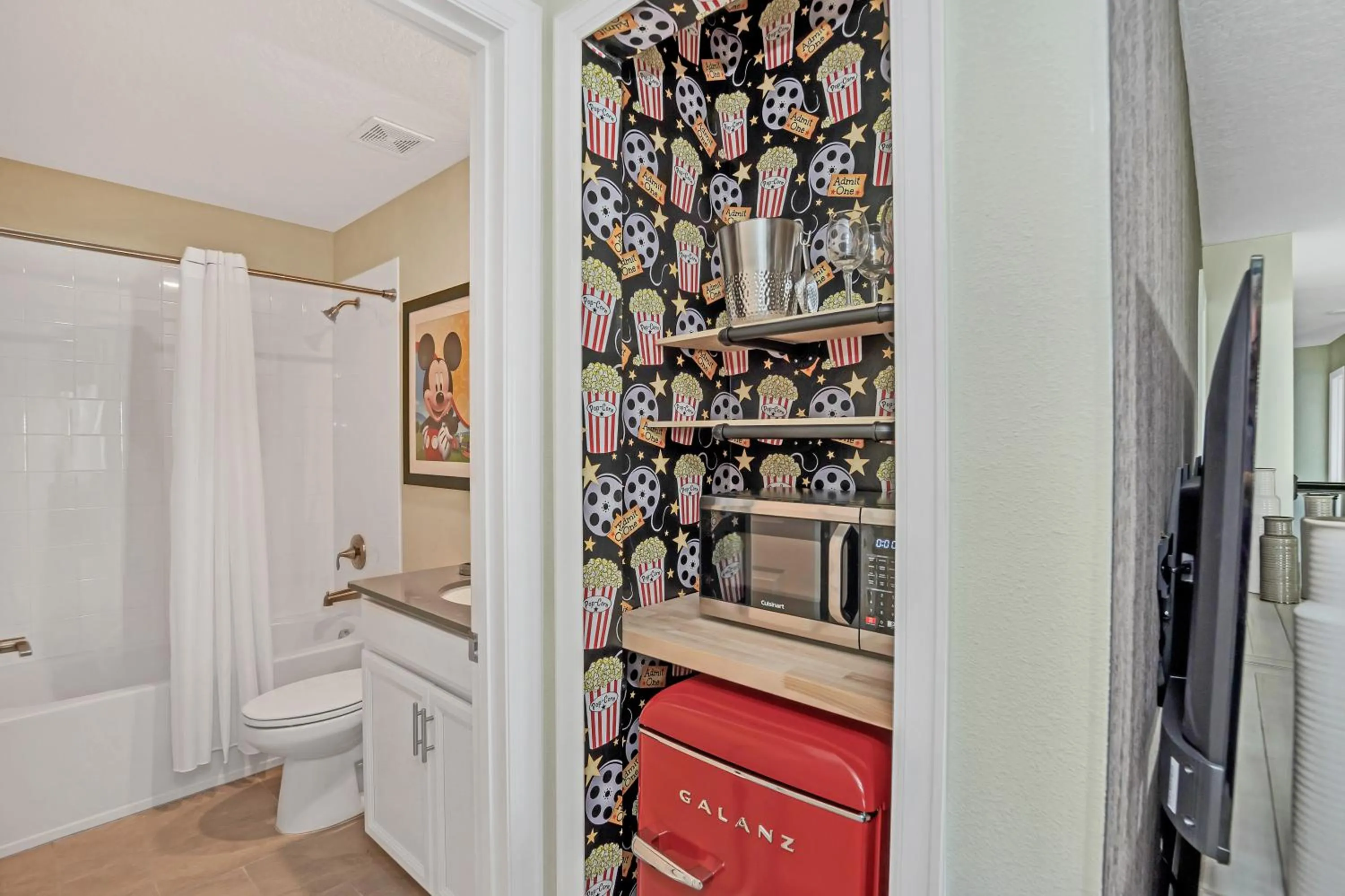 LARGE Villa, Private PoolGAME ROOMMovie Theater