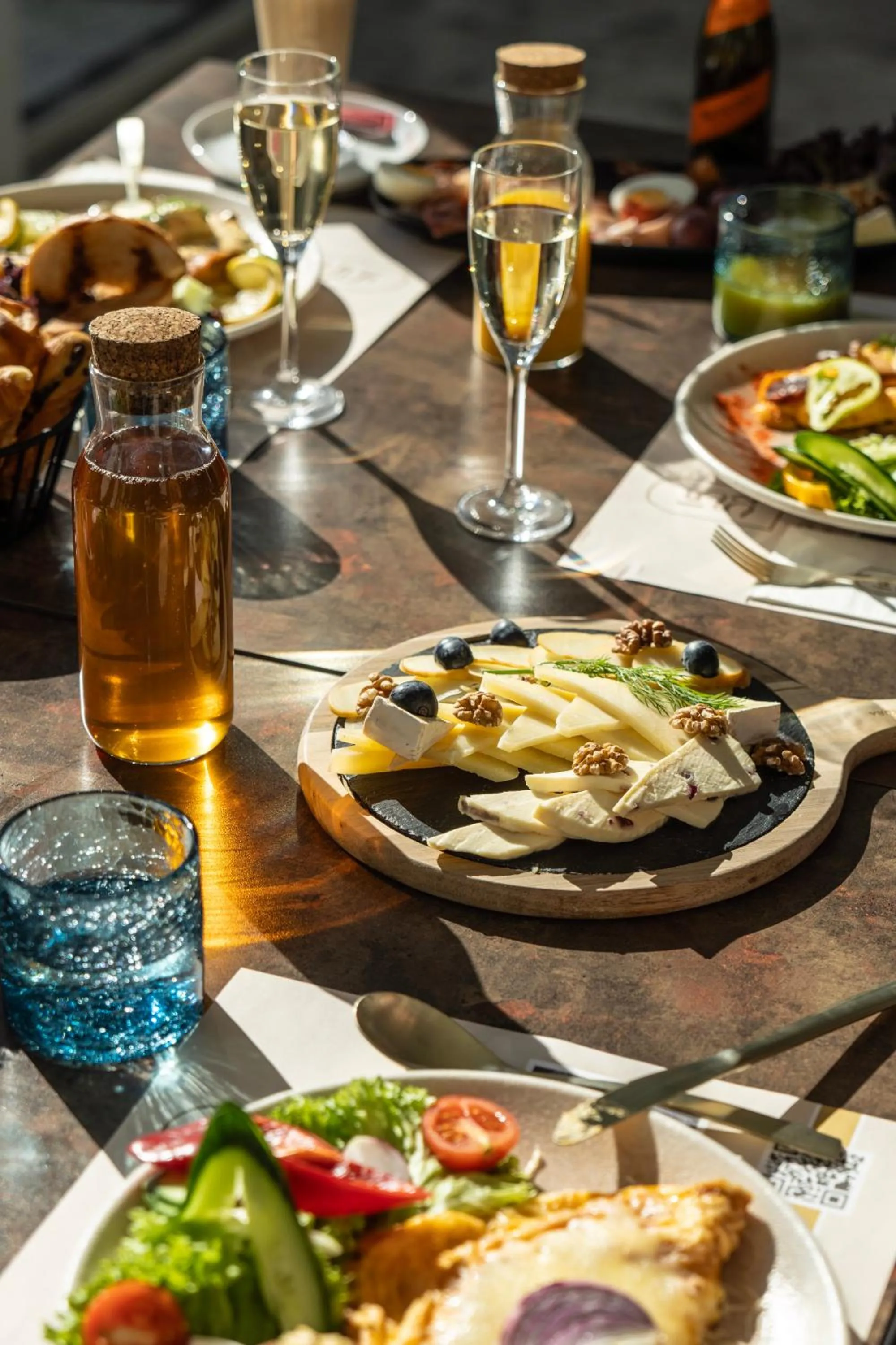 Breakfast in 1552 Boutique Hotel