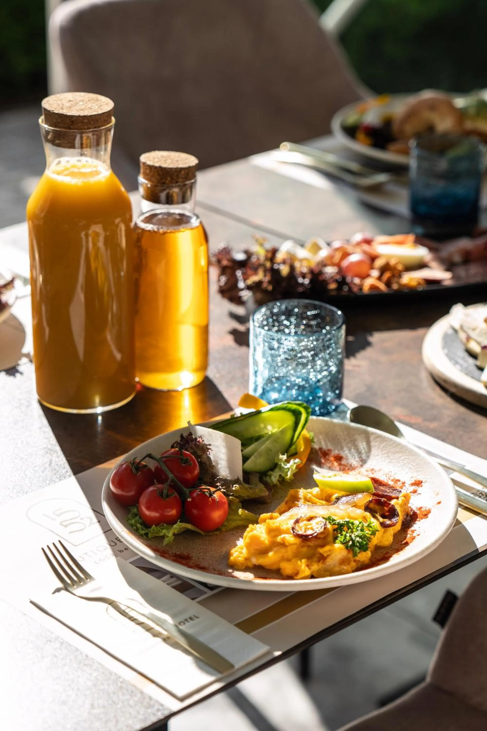 Breakfast in 1552 Boutique Hotel