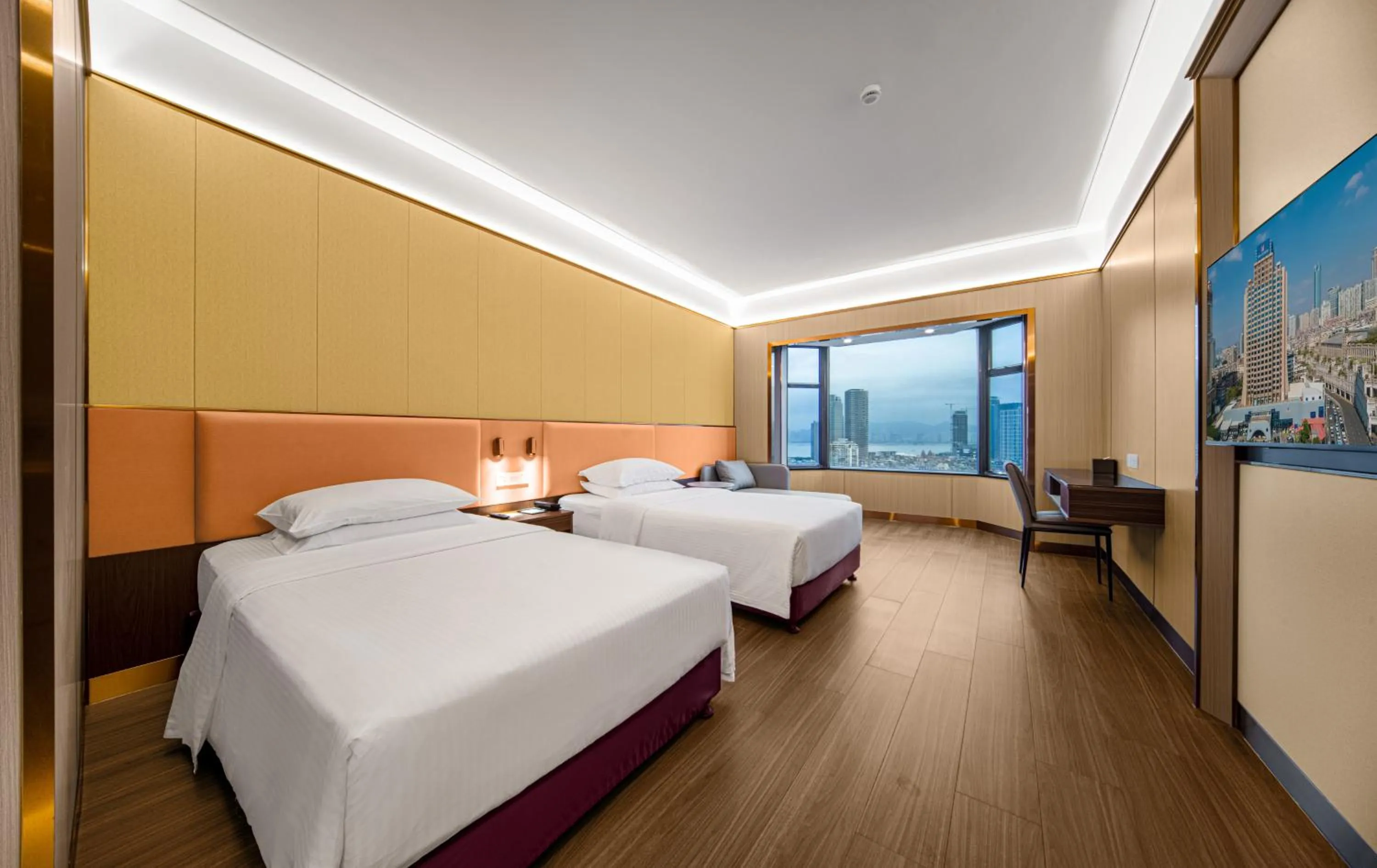 Photo of the whole room, Bed in Millennium Harbourview Hotel Xiamen