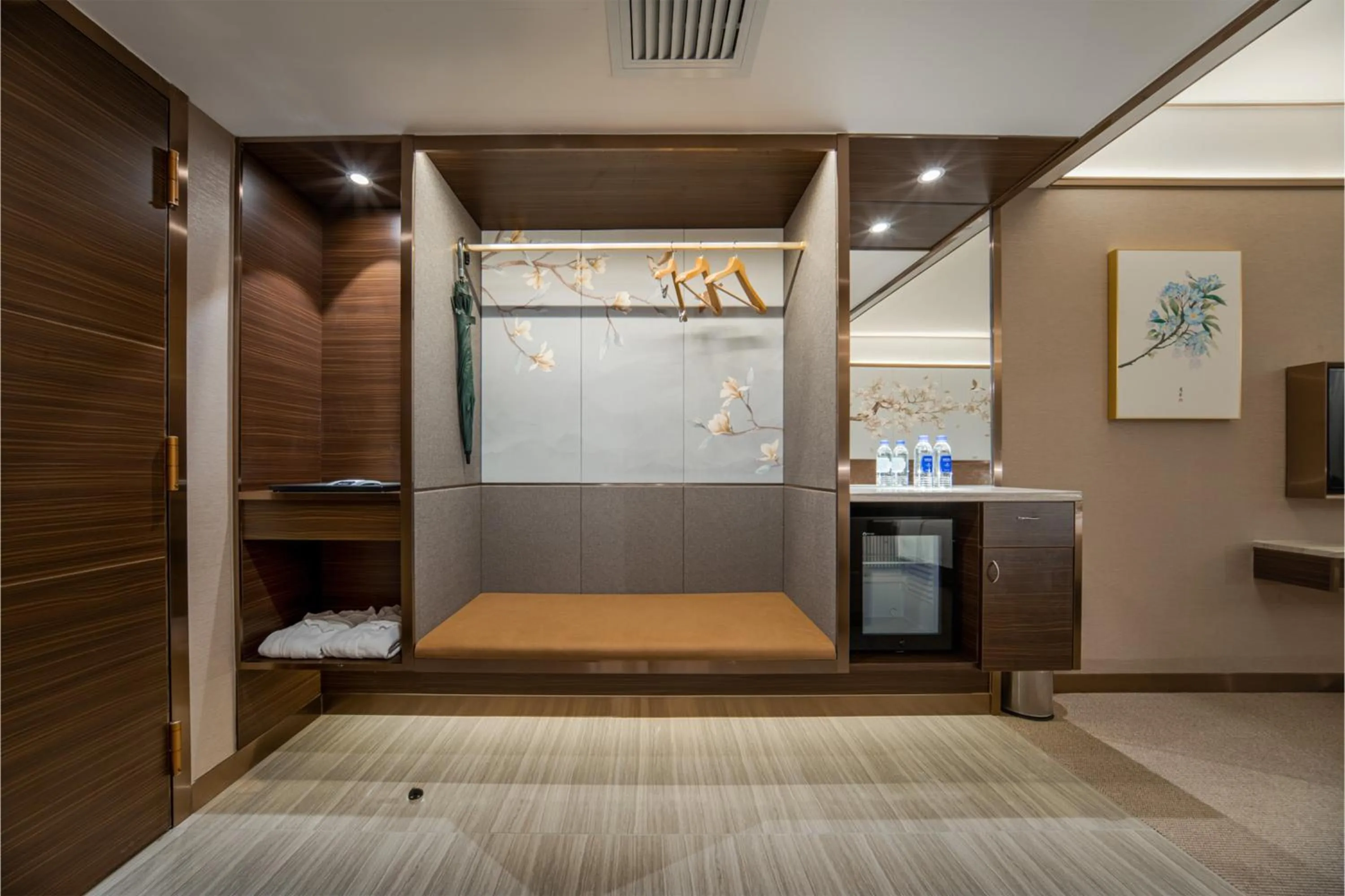 wardrobe in Millennium Harbourview Hotel Xiamen