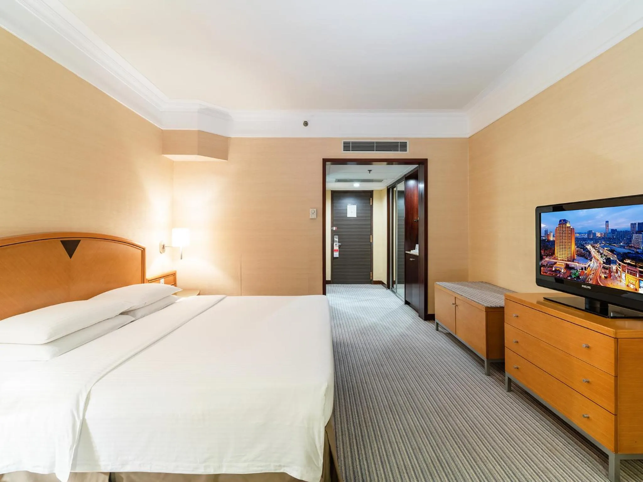 Bedroom, Bed in Millennium Harbourview Hotel Xiamen