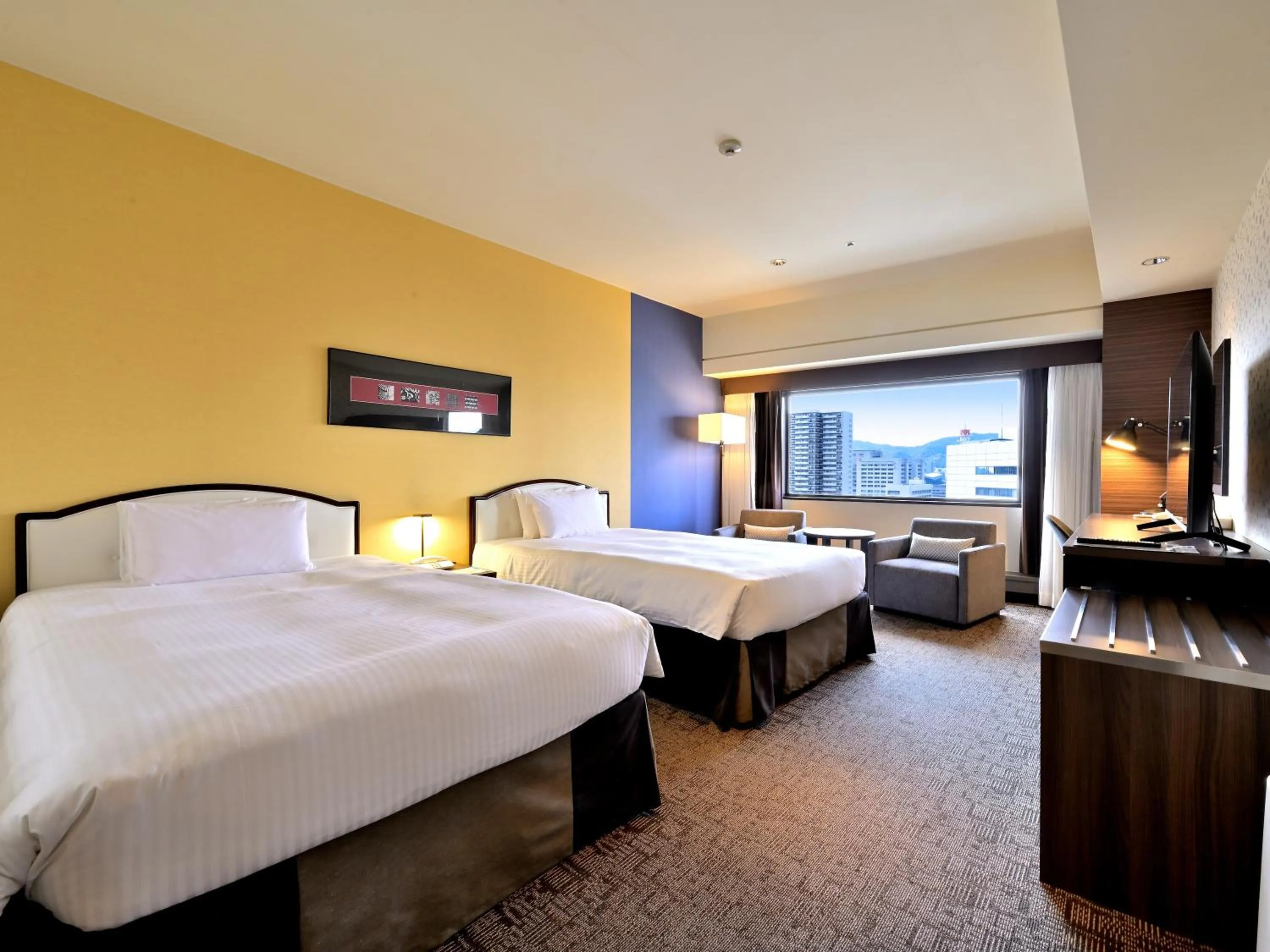 Photo of the whole room, Bed in Kobe Portopia Hotel