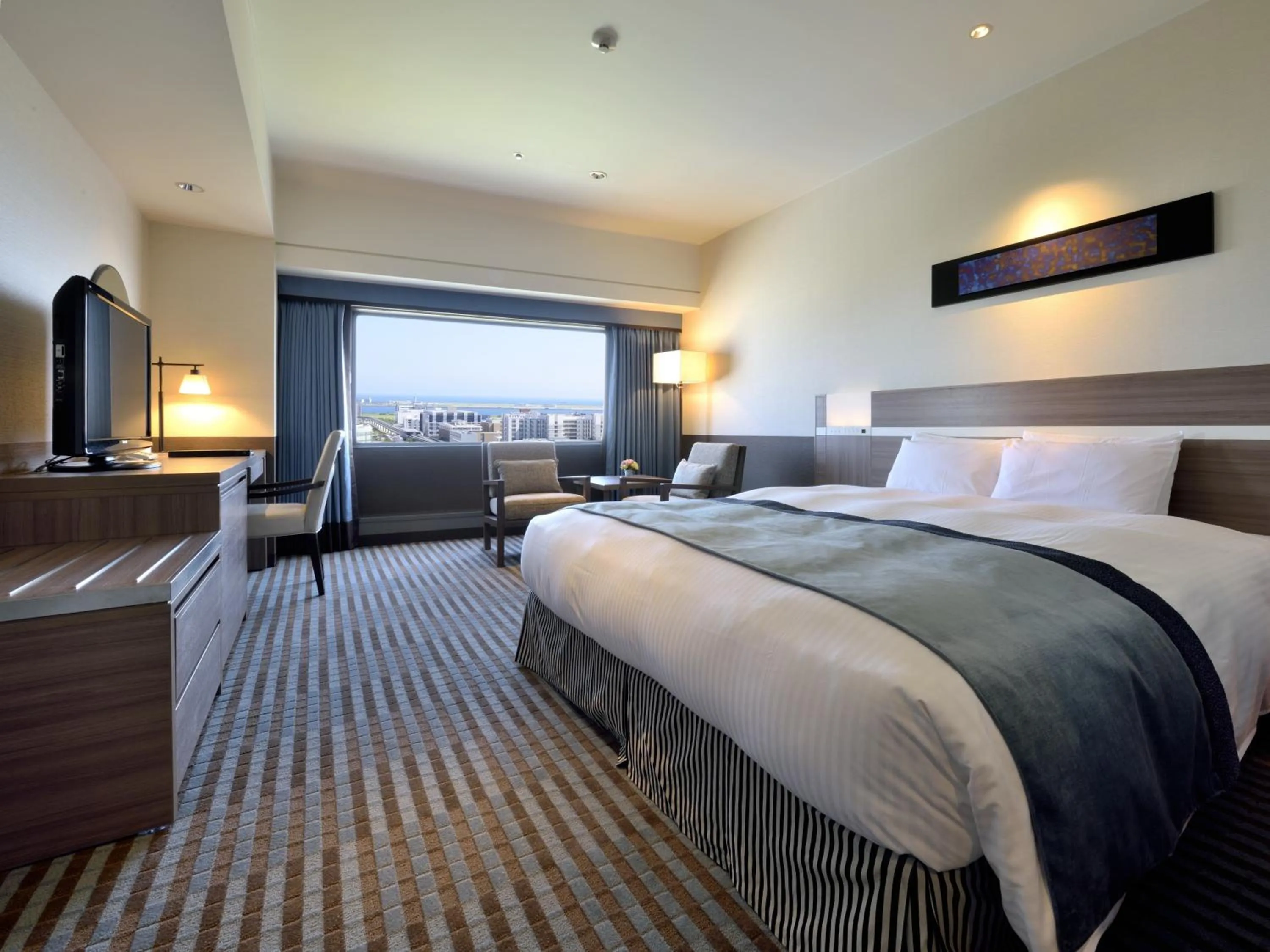 Bedroom, Bed in Kobe Portopia Hotel