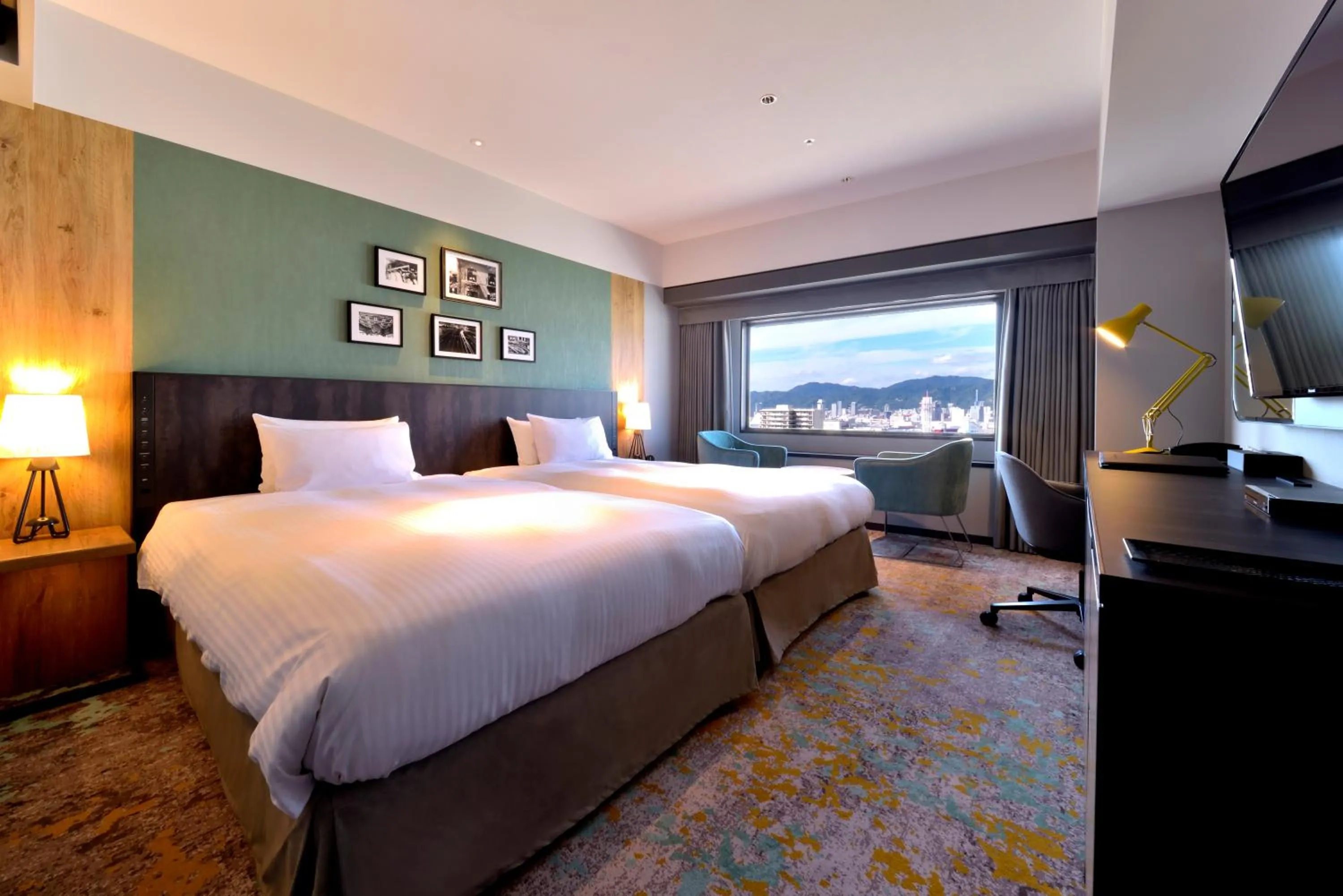 Bed in Kobe Portopia Hotel