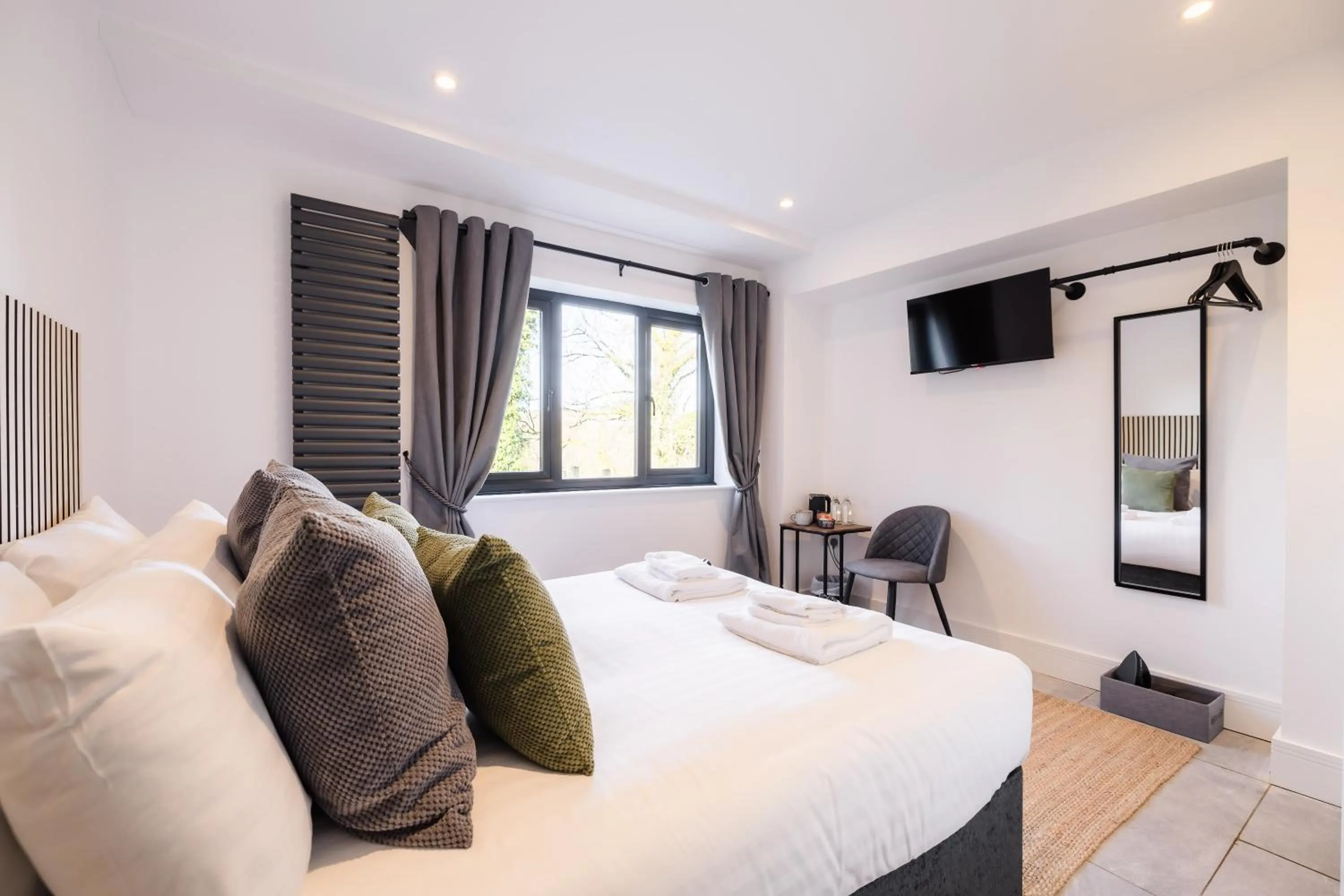 Bed in The Old House 1147