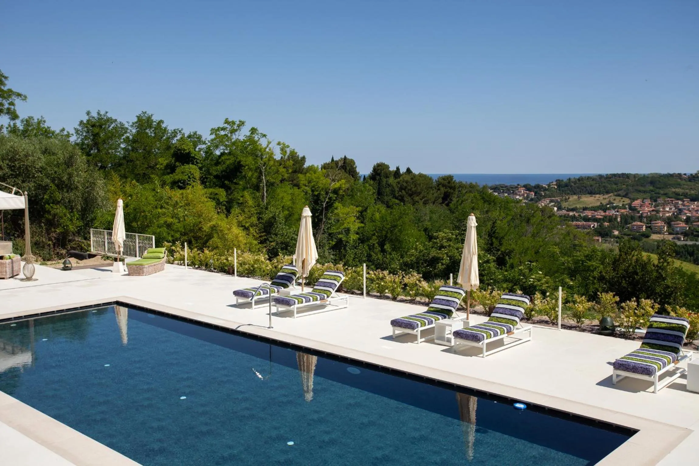 Swimming pool in Villa Francesca Relais