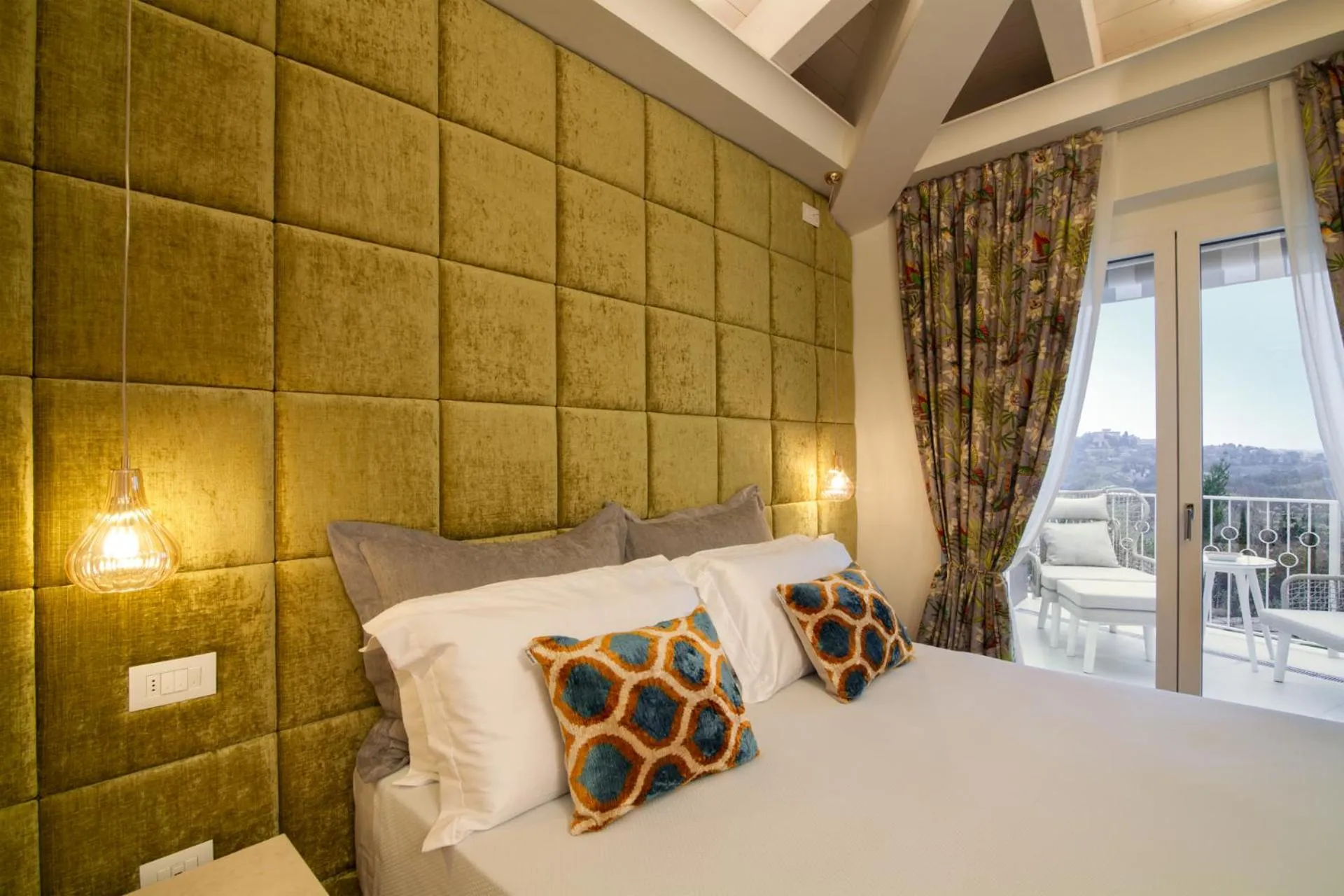 Bedroom, Bed in Villa Francesca Relais