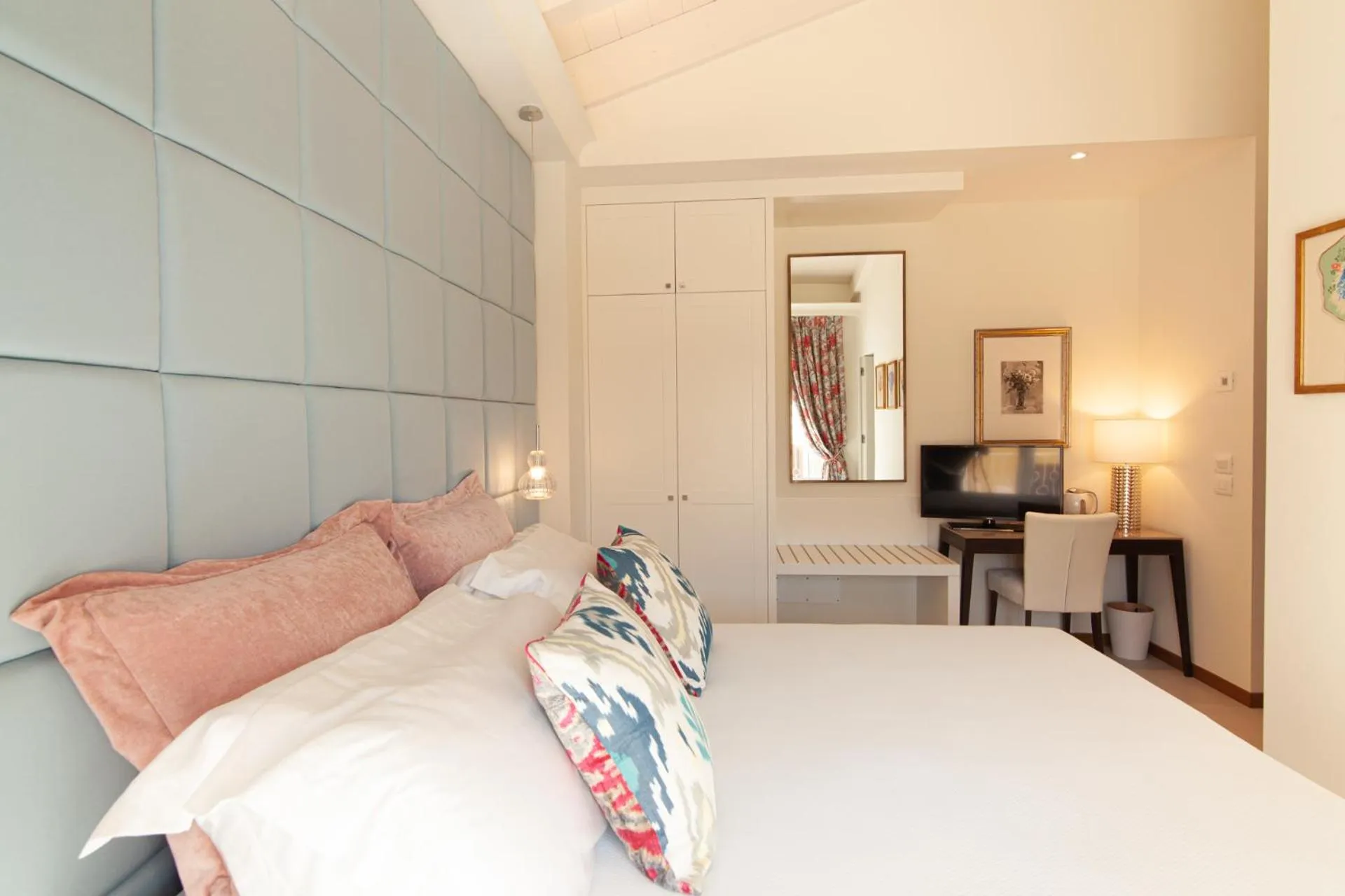 Bedroom, Bed in Villa Francesca Relais