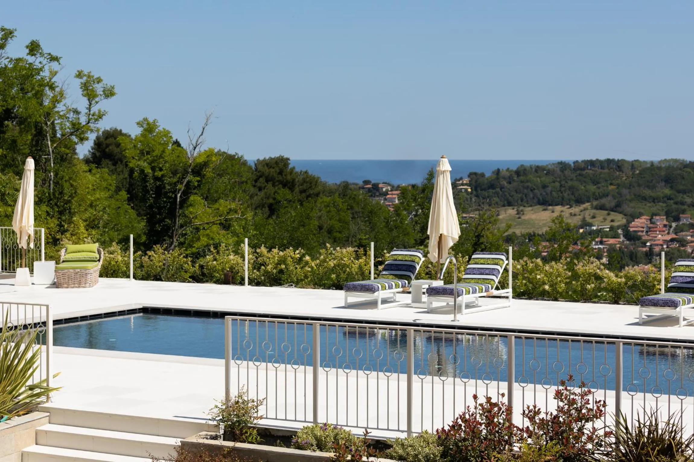 Swimming pool in Villa Francesca Relais