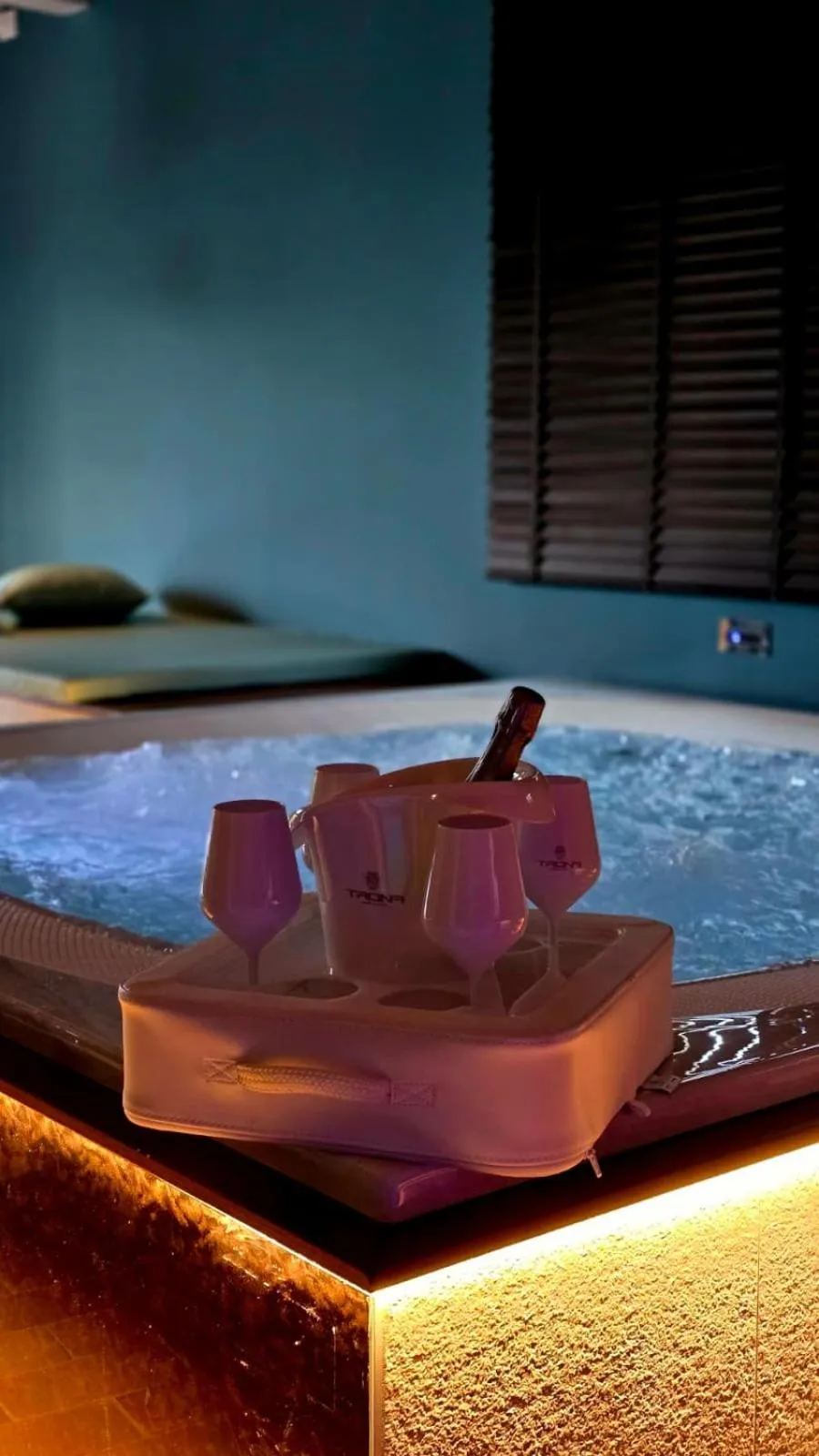 Hot Tub in Villa Francesca Relais