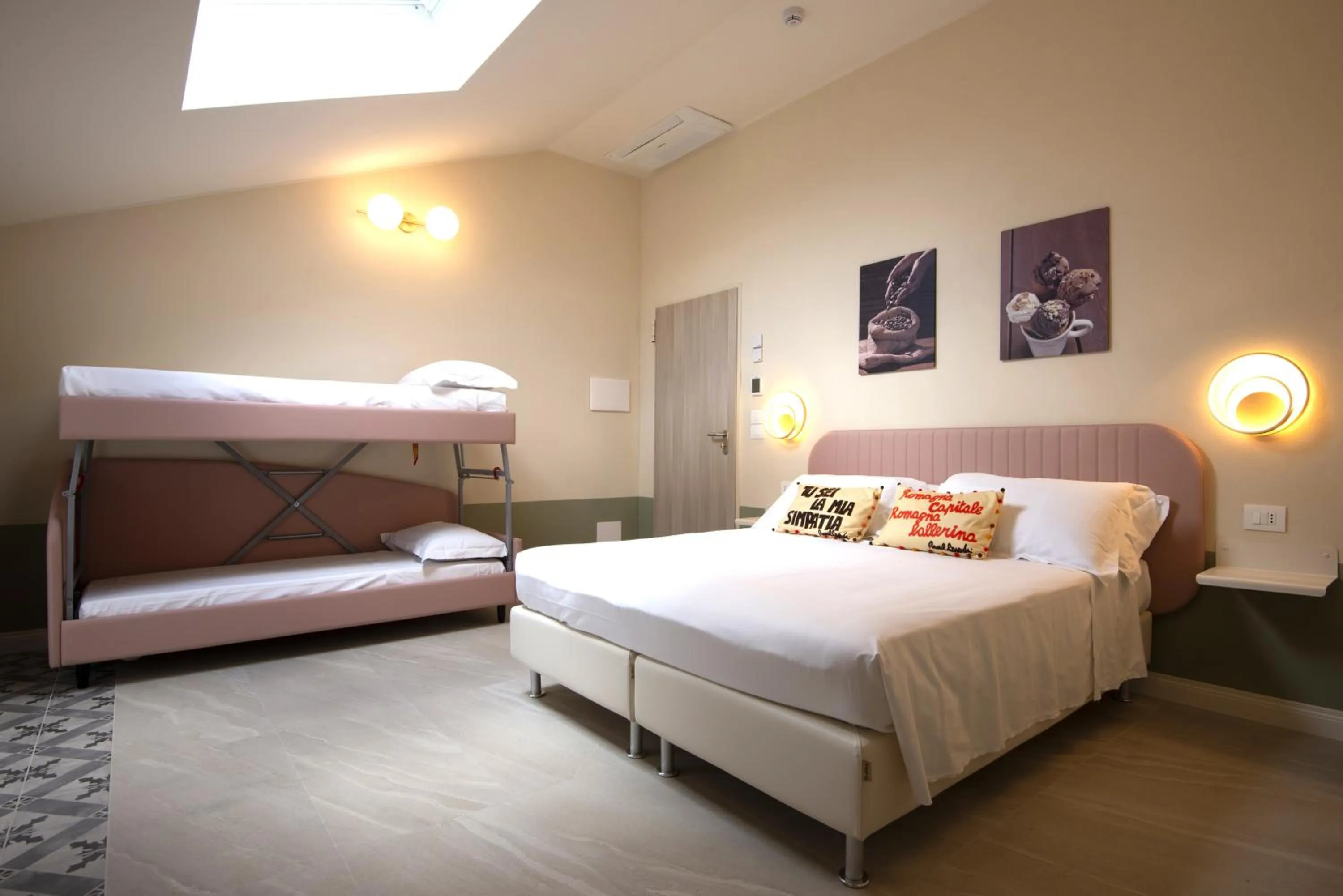 Bed in Pan di Zenzero Icecream Hotel