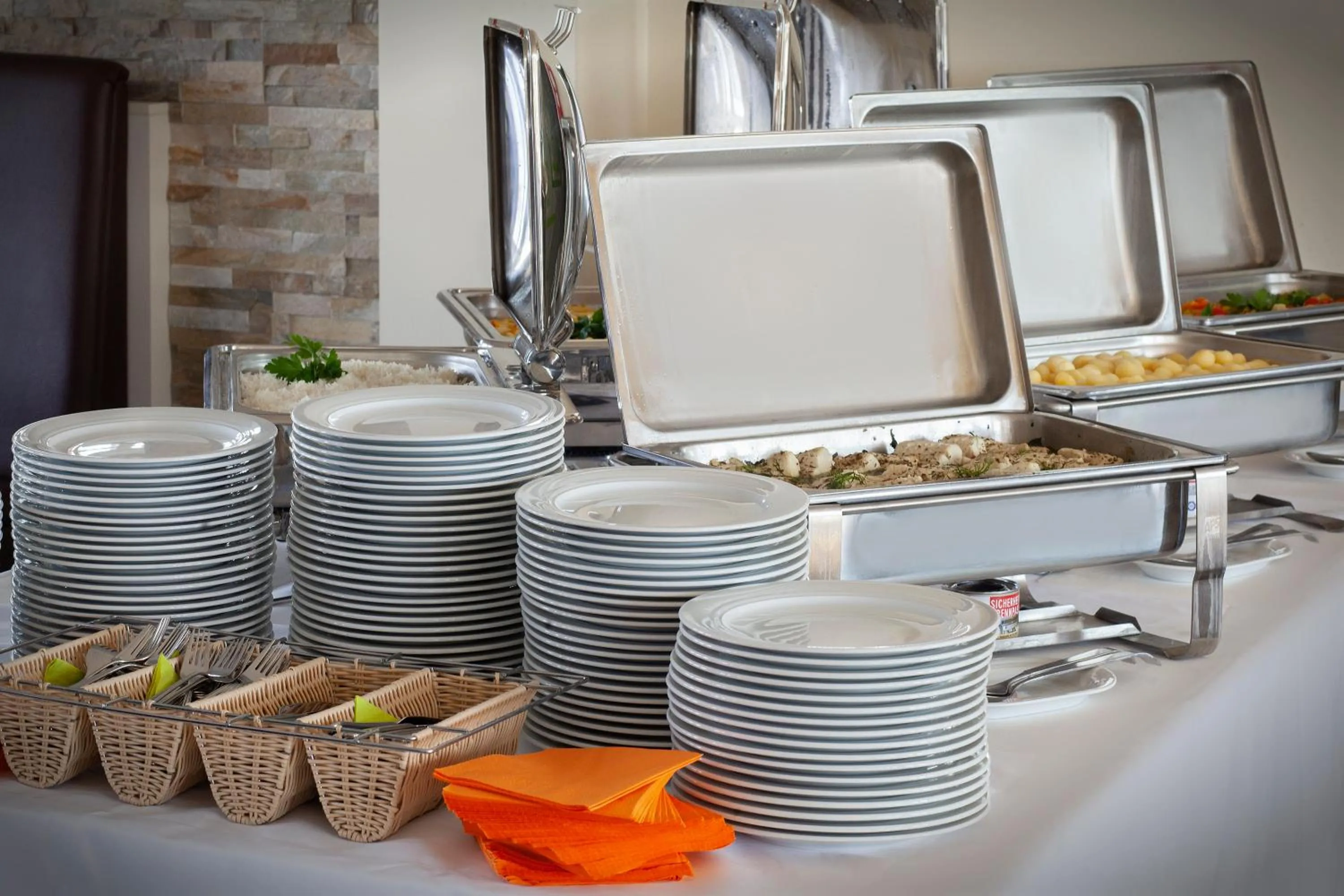 Restaurant/places to eat in Willow Hotel Restaurant