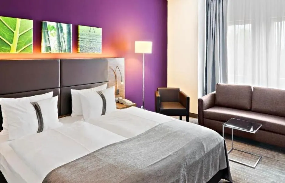 Bed in Willow Hotel Restaurant