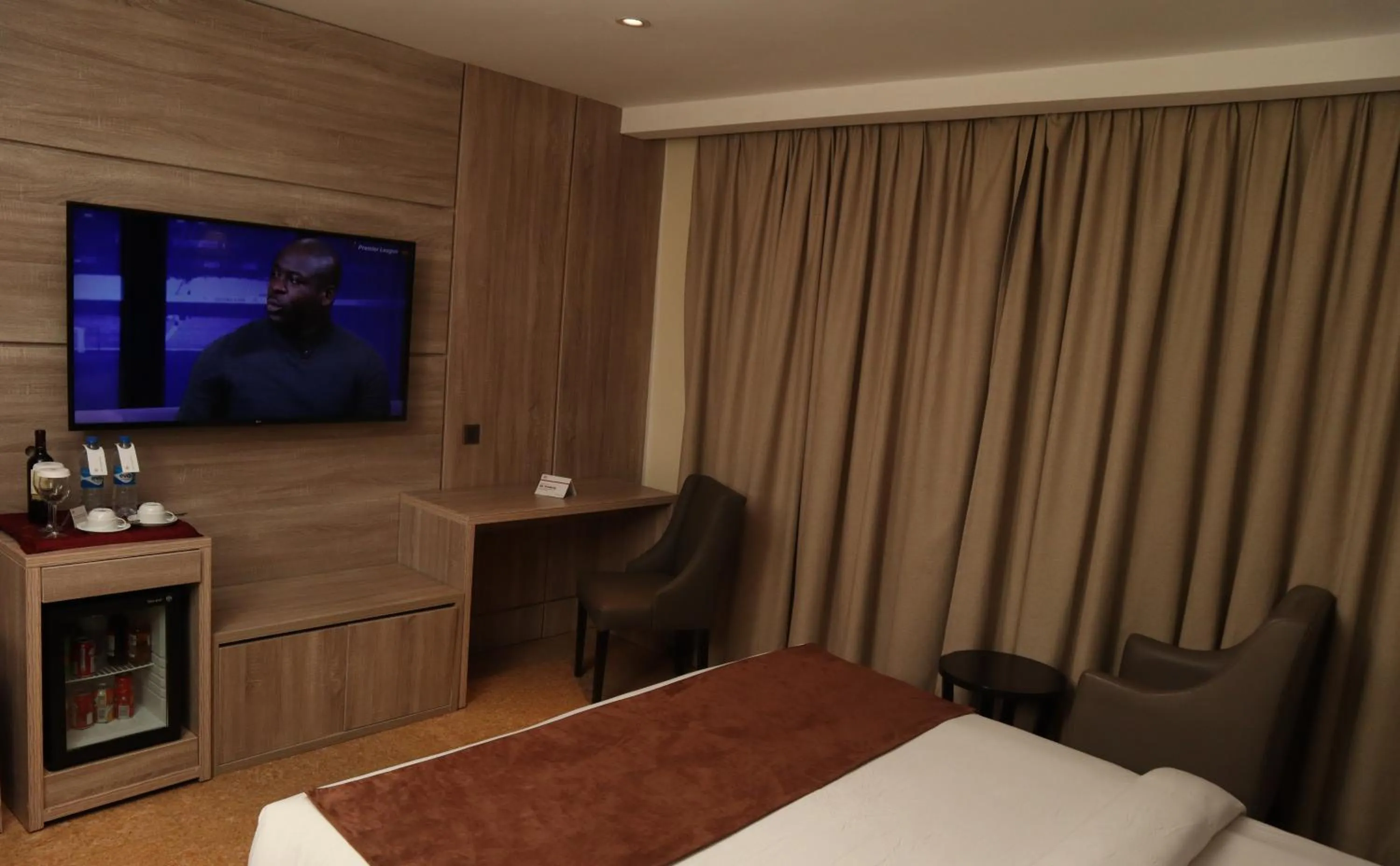 Bedroom, Bed in Monty Suites Calabar