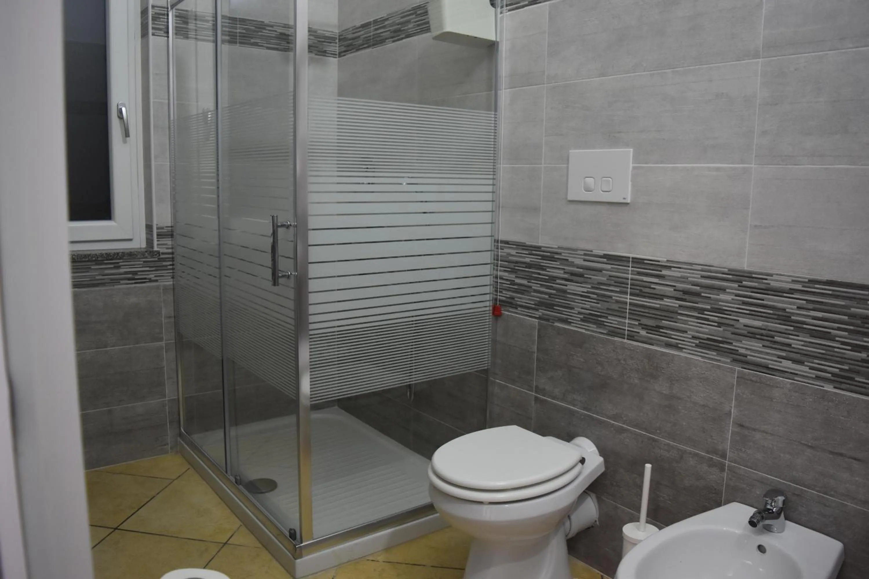 Shower in Bed & Breakfast Domus Pepe Scalea