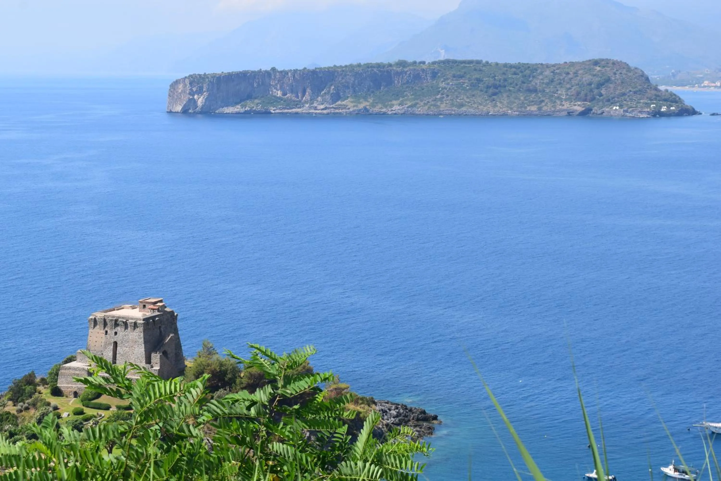 Sea view in Bed & Breakfast Domus Pepe Scalea