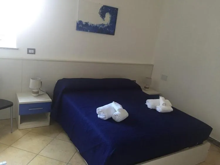 Photo of the whole room, Bed in Bed & Breakfast Domus Pepe Scalea