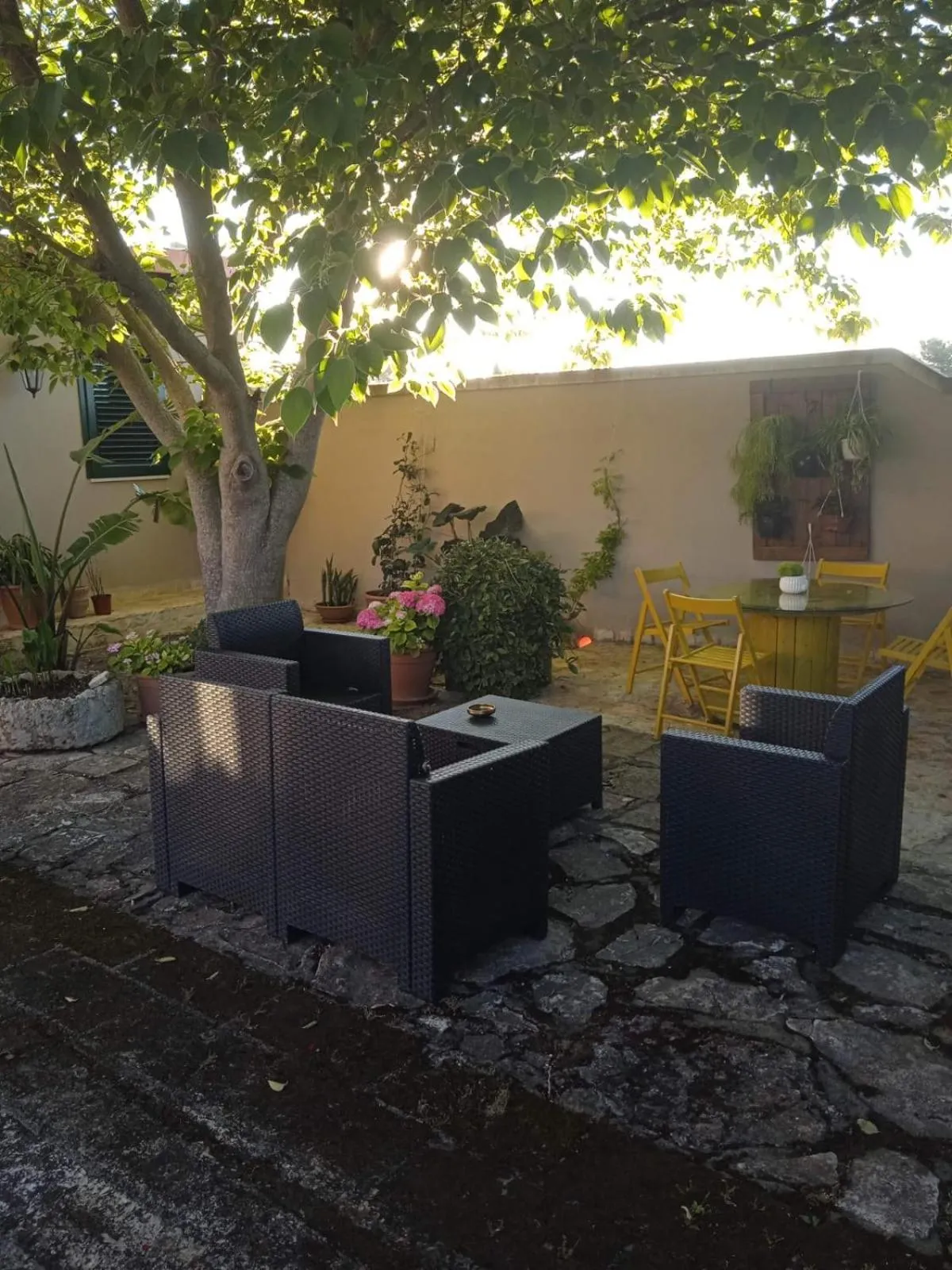 Garden in B&B Le Carrube