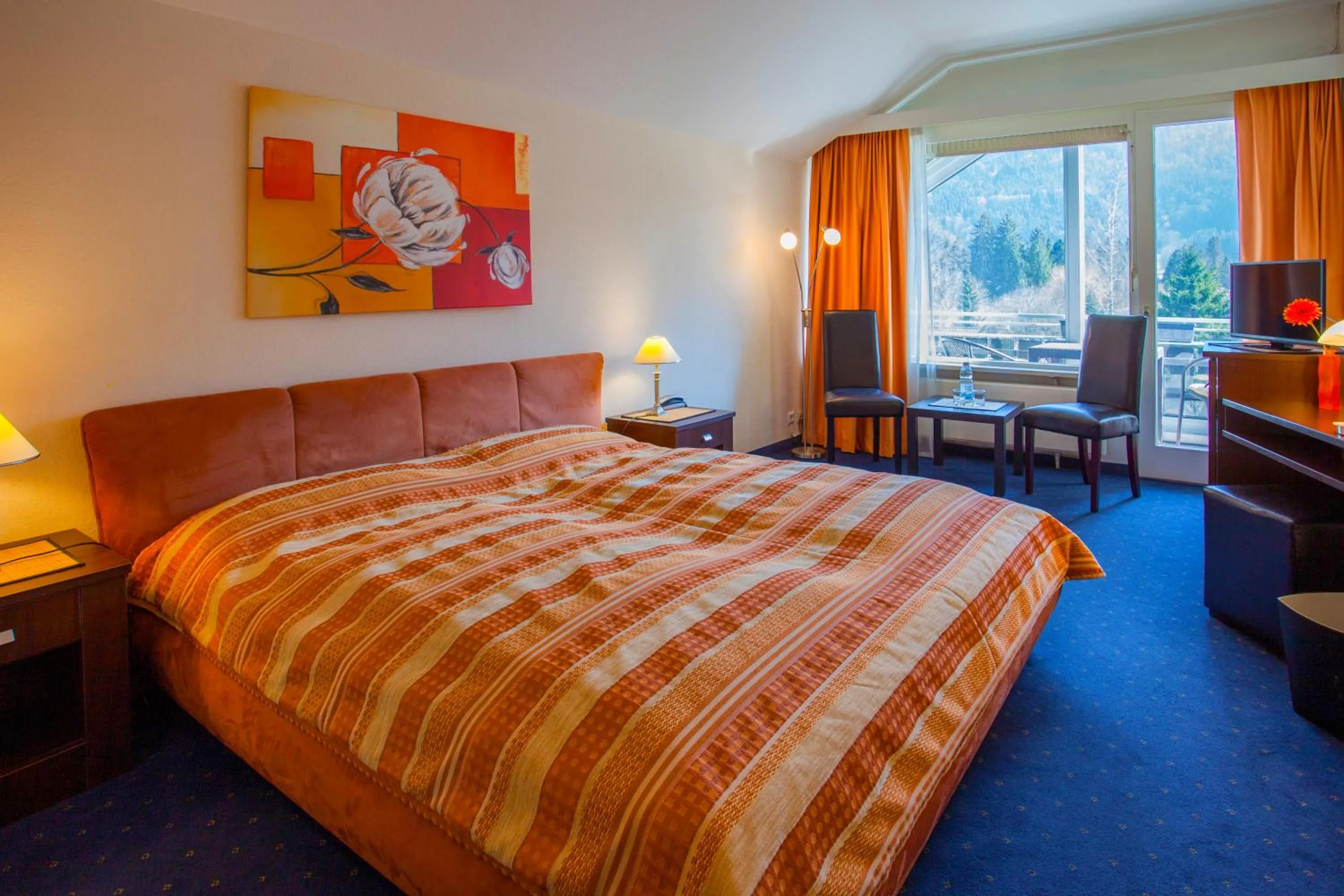 Photo of the whole room, Bed in Grainauer Hof