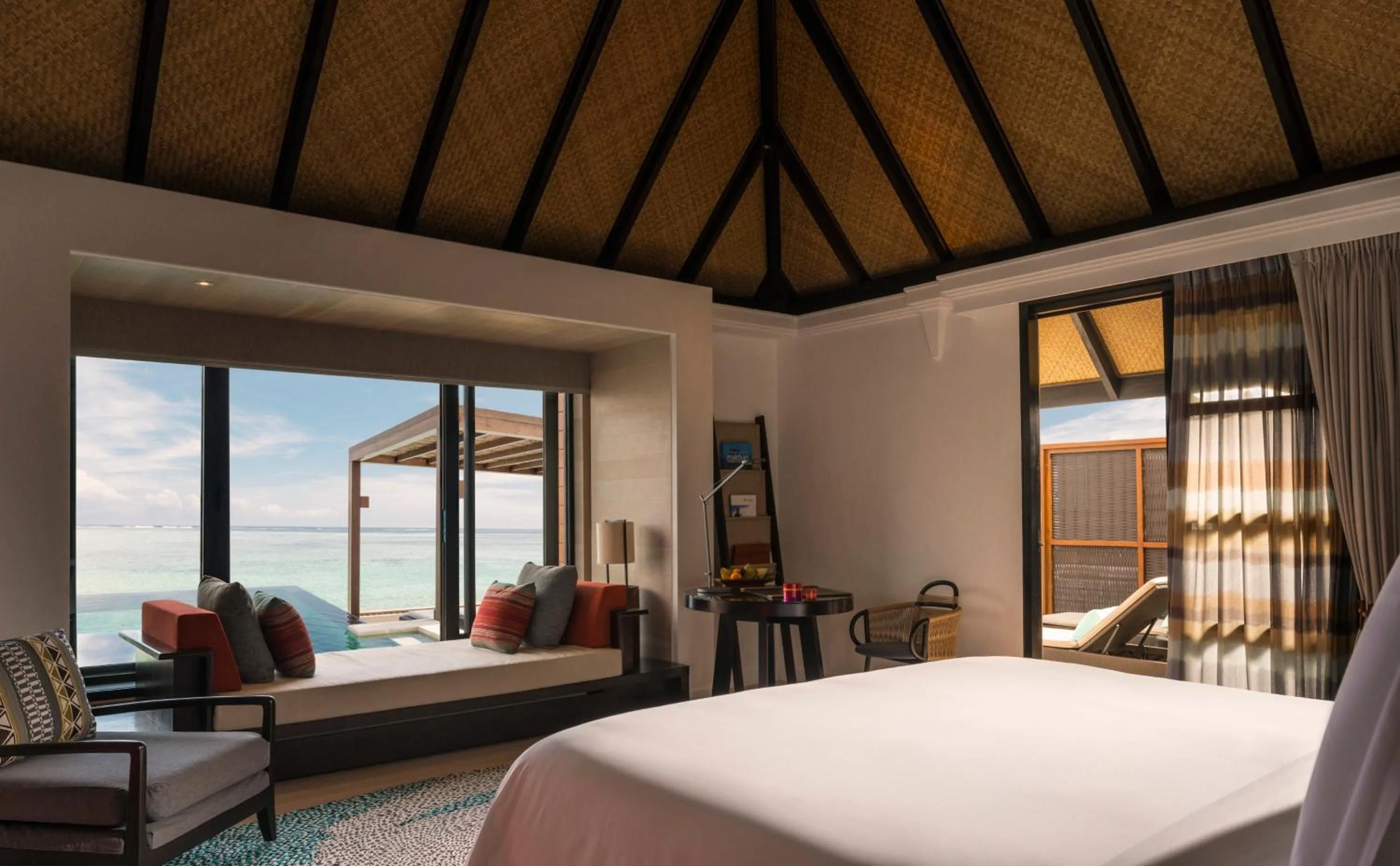 Bedroom, Bed in Four Seasons Resort Maldives at Kuda Huraa
