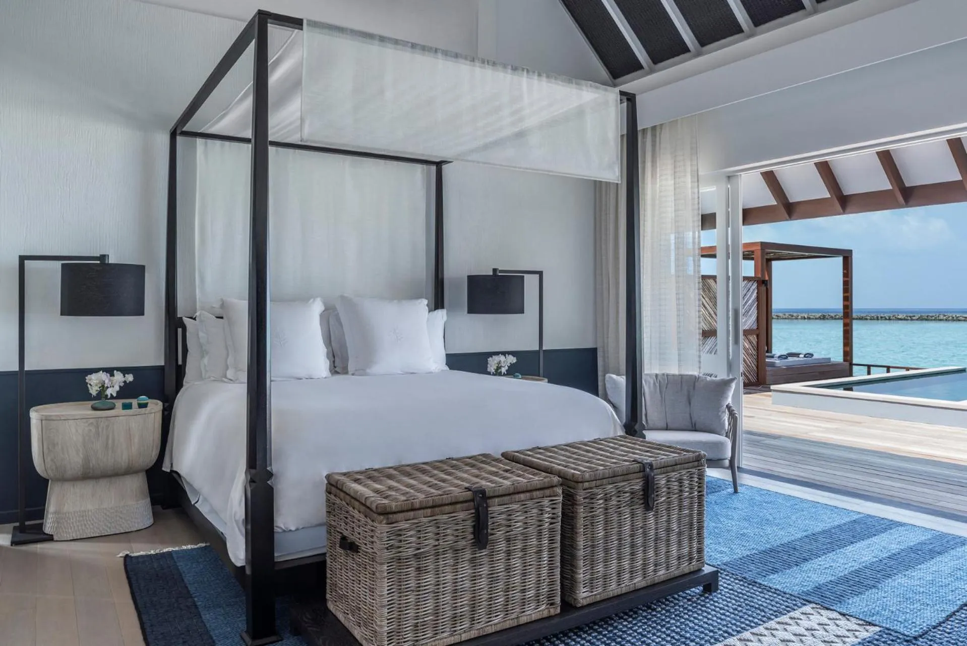Bed in Four Seasons Resort Maldives at Landaa Giraavaru