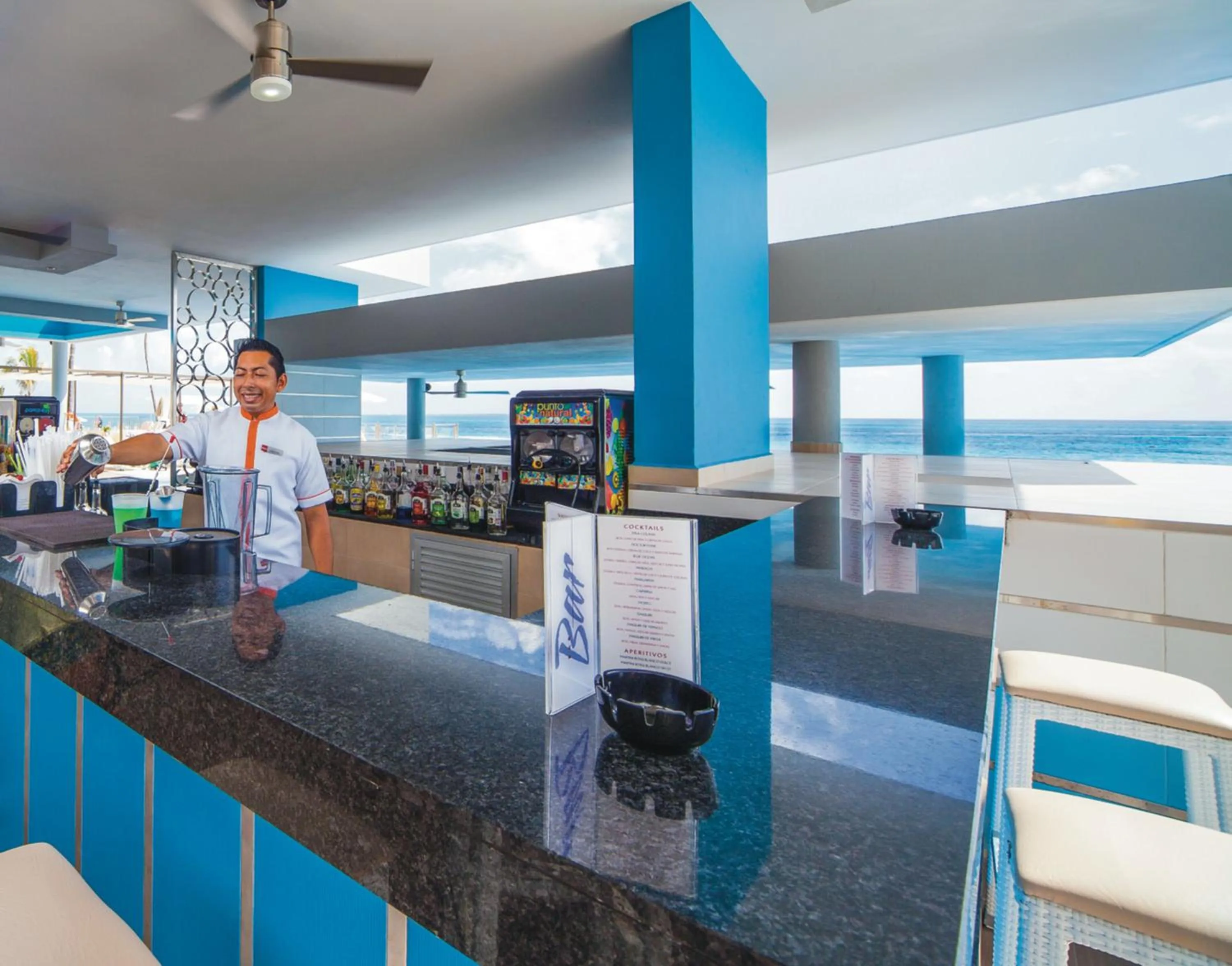 Lounge or bar in Riu Cancun - Adults Only - All Inclusive