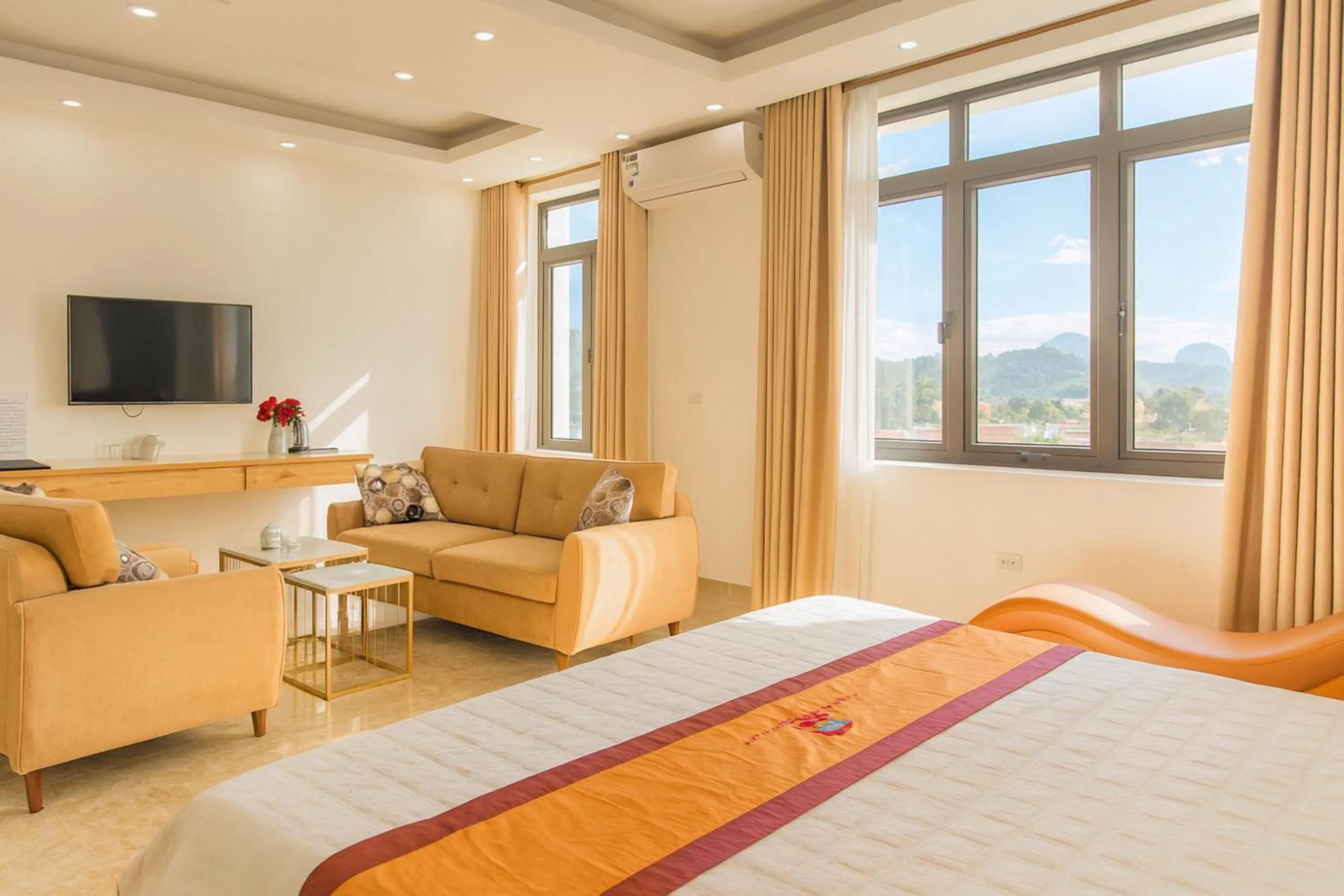 Bed in An Khang Hotel