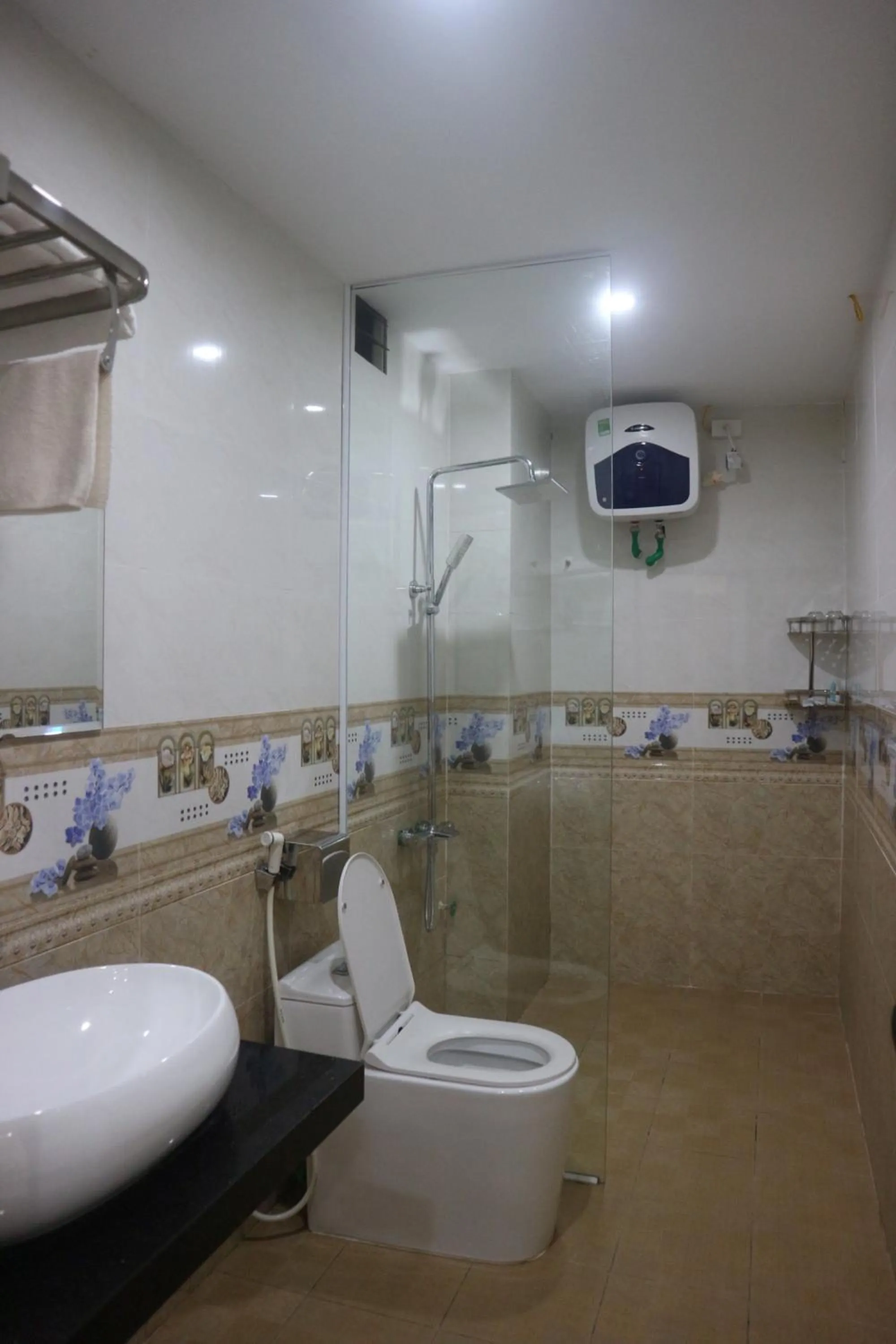 Bathroom in An Khang Hotel