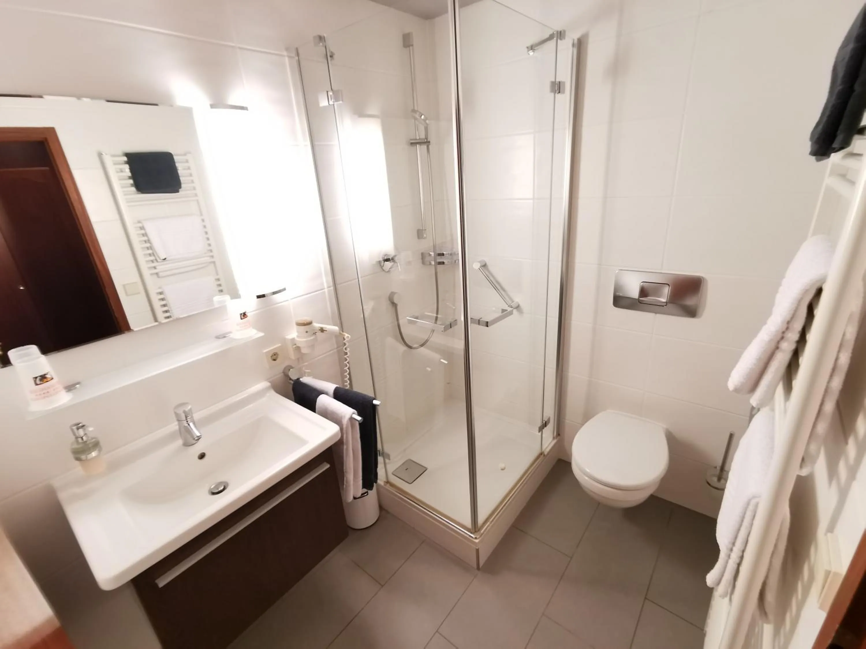 Shower in Appartements Biedermeier