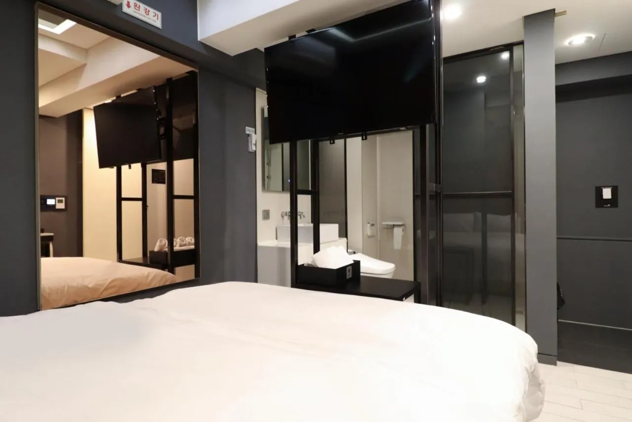 Bed in Shinchon Wol Hotel