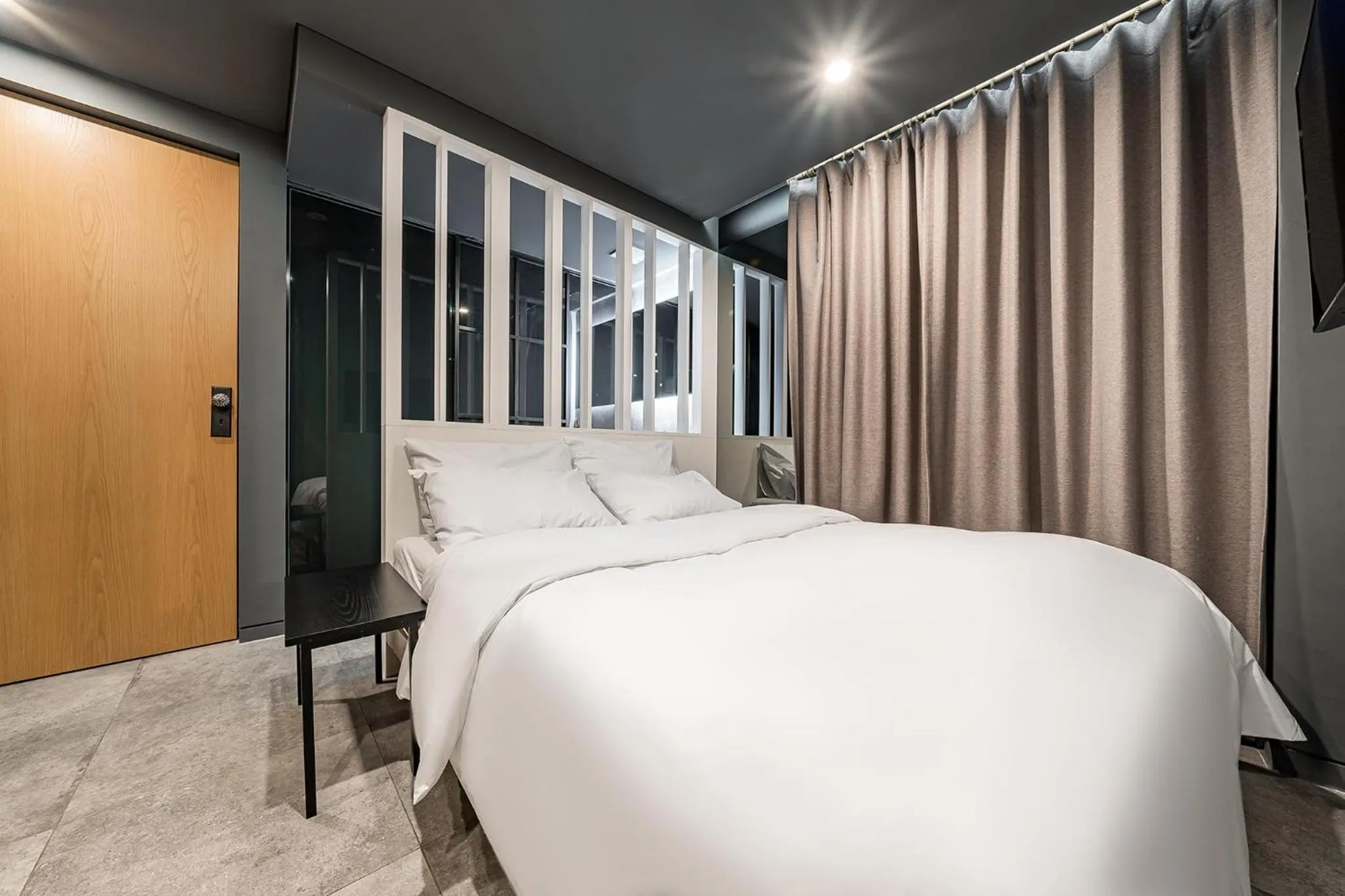 Bed in Shinchon Wol Hotel