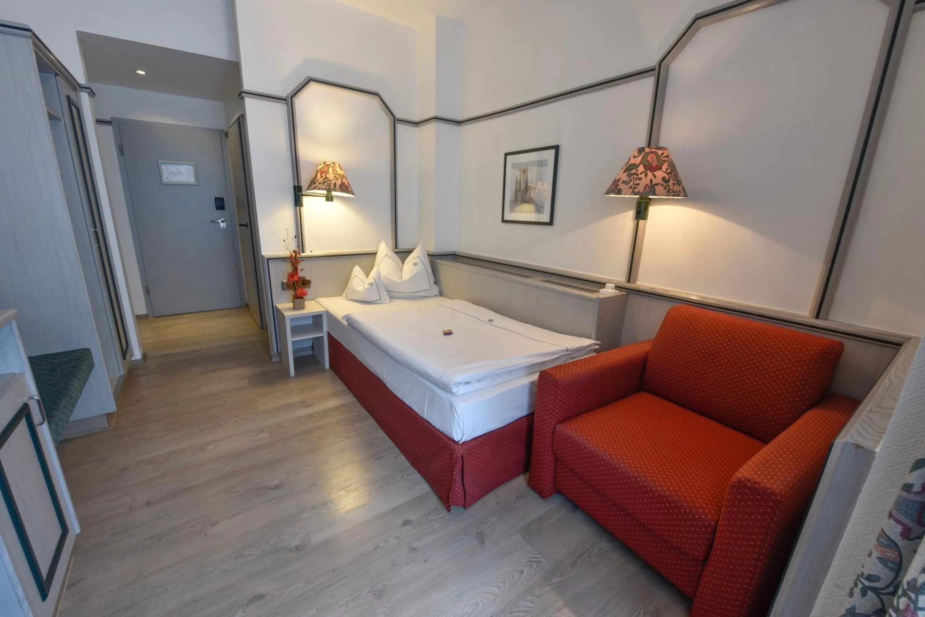 Photo of the whole room, Bed in Hotel Coellner Hof