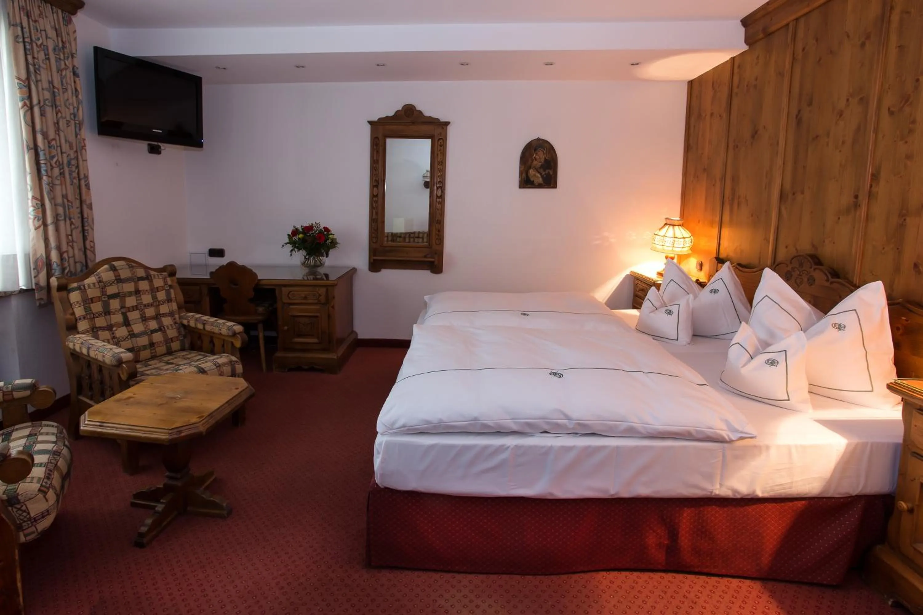 Photo of the whole room, Bed in Hotel Coellner Hof