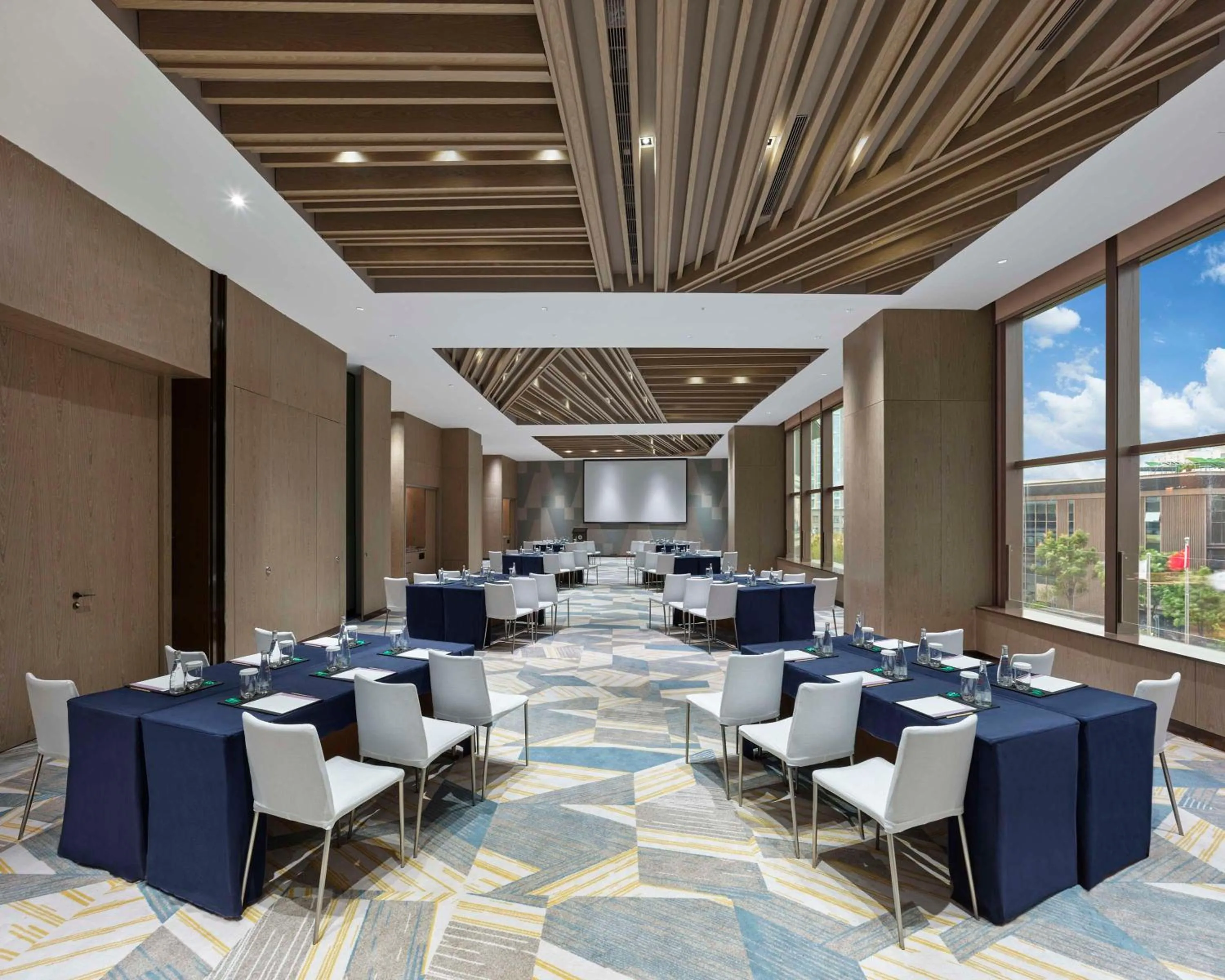 Meeting/conference room in Hyatt Regency Shanghai Songjiang