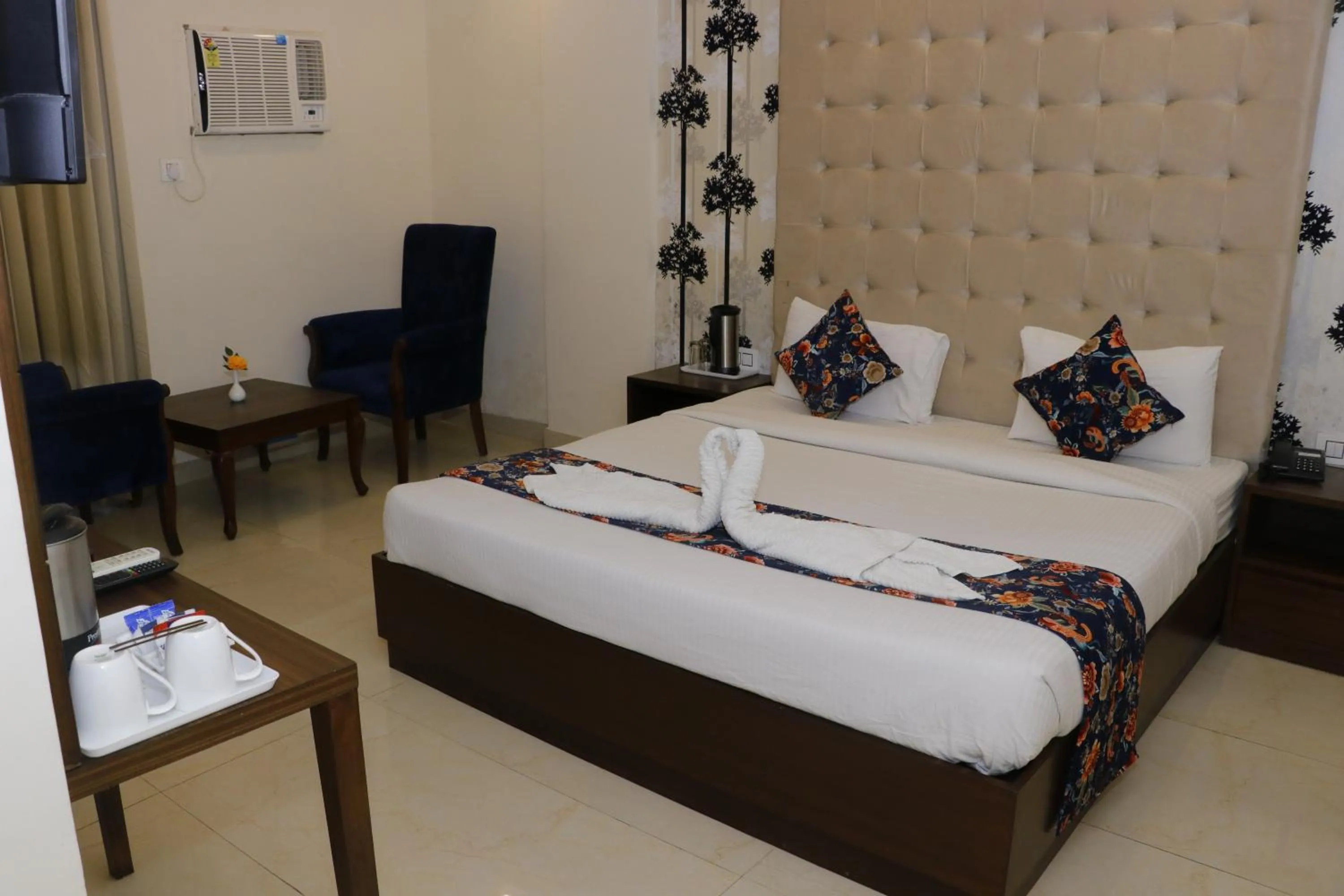 Bed in Hotel S C Residency