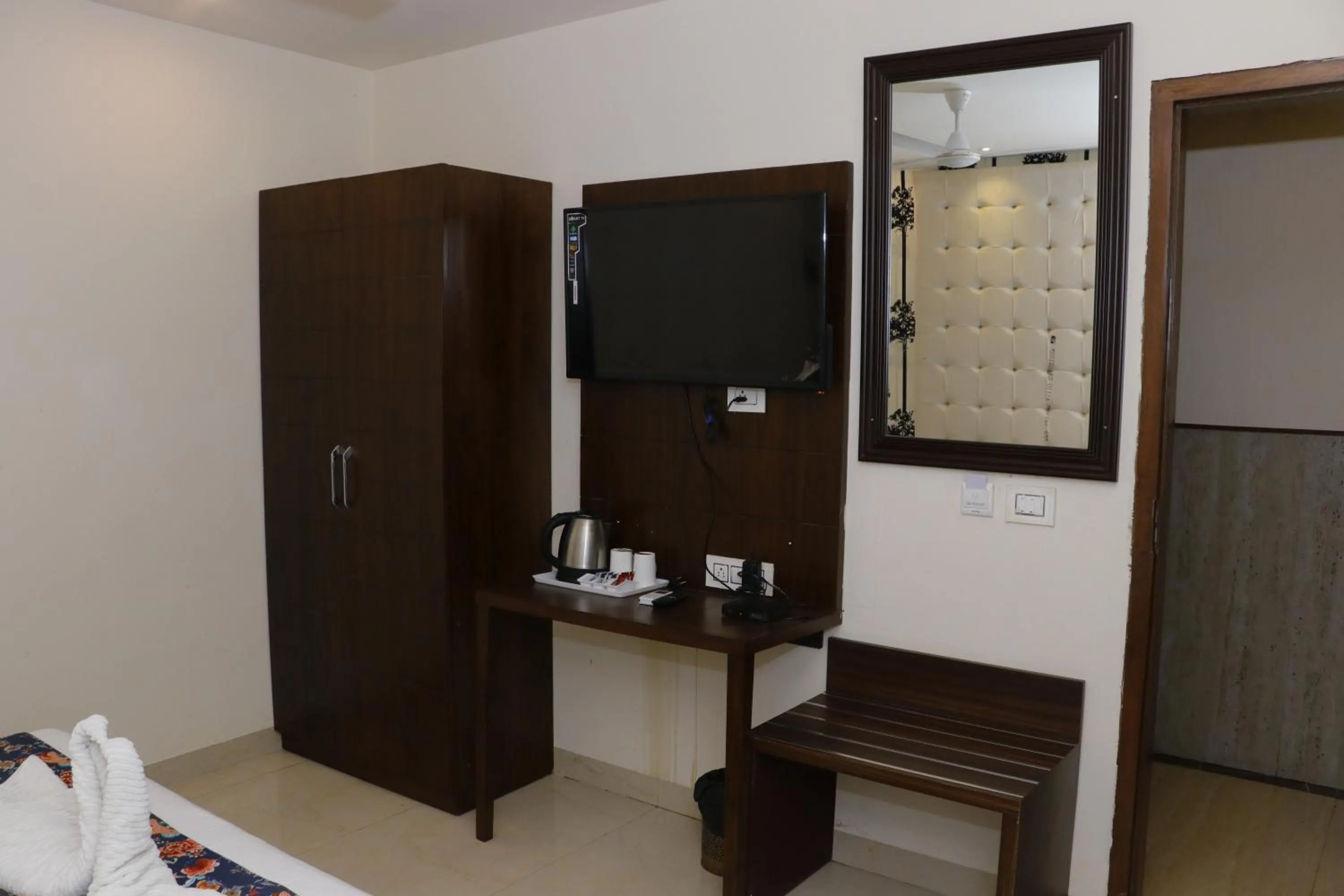 Coffee/tea facilities in Hotel S C Residency
