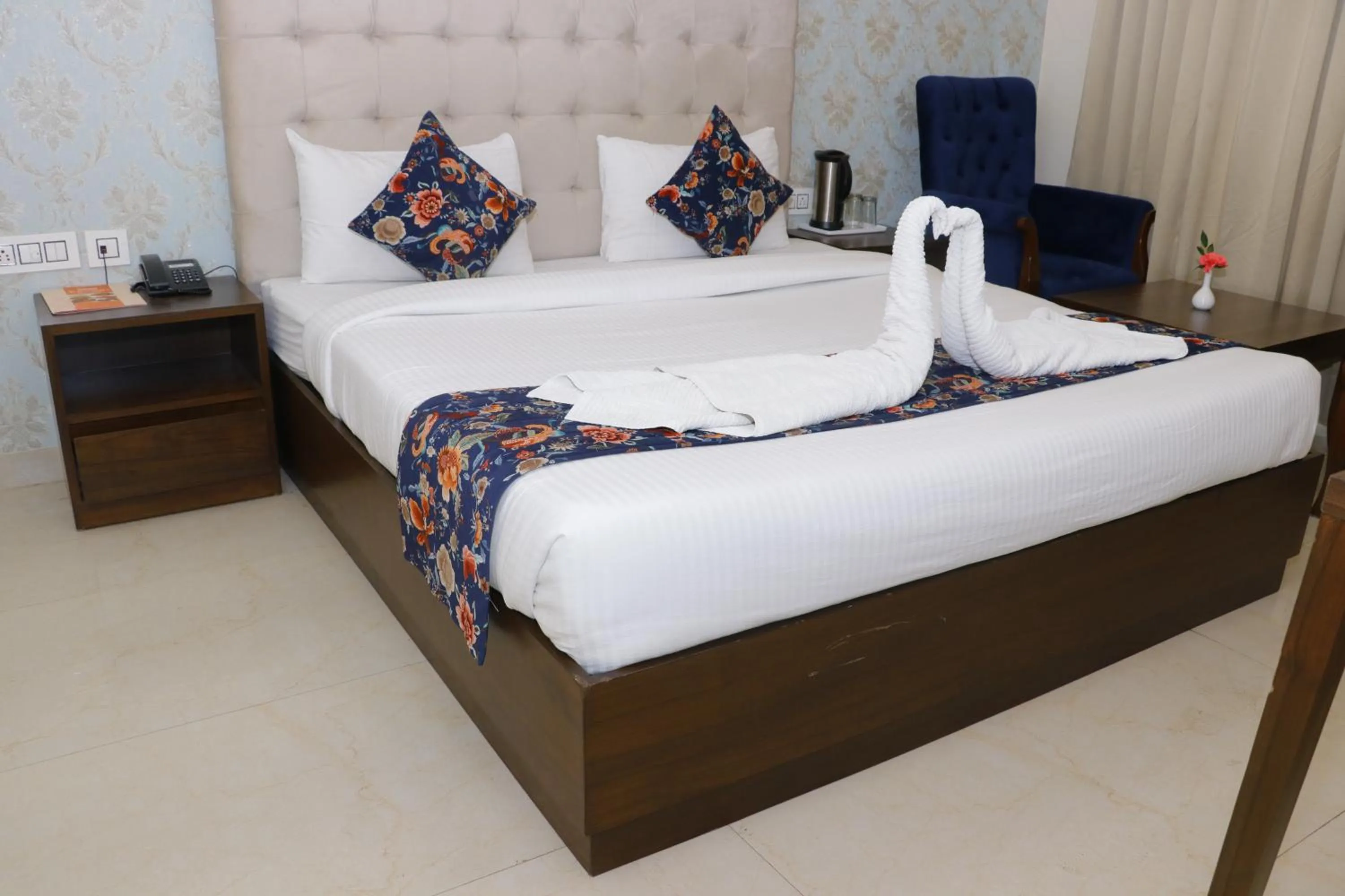 Bedroom, Bed in Hotel S C Residency