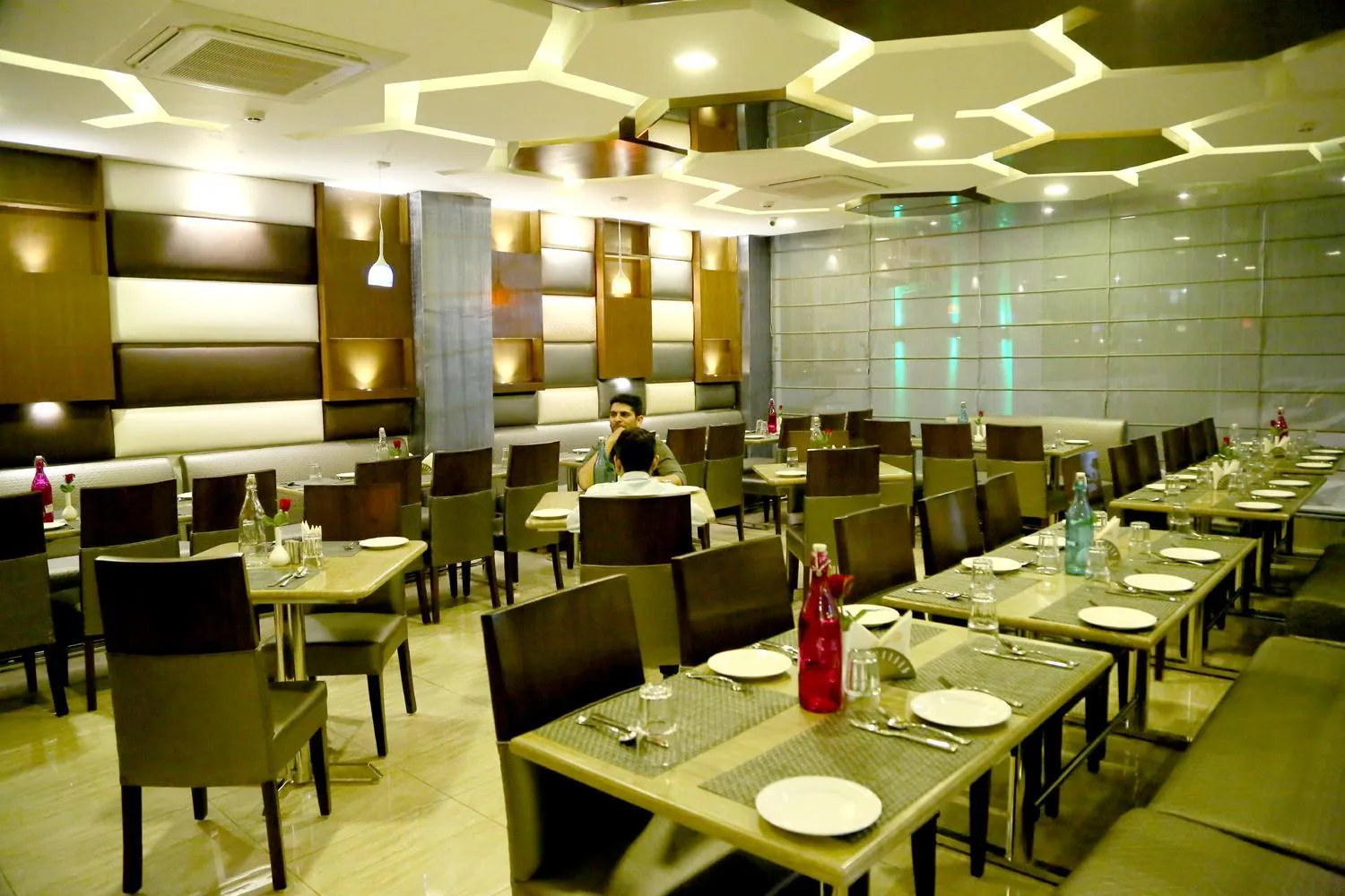 Restaurant/places to eat in Hotel S C Residency